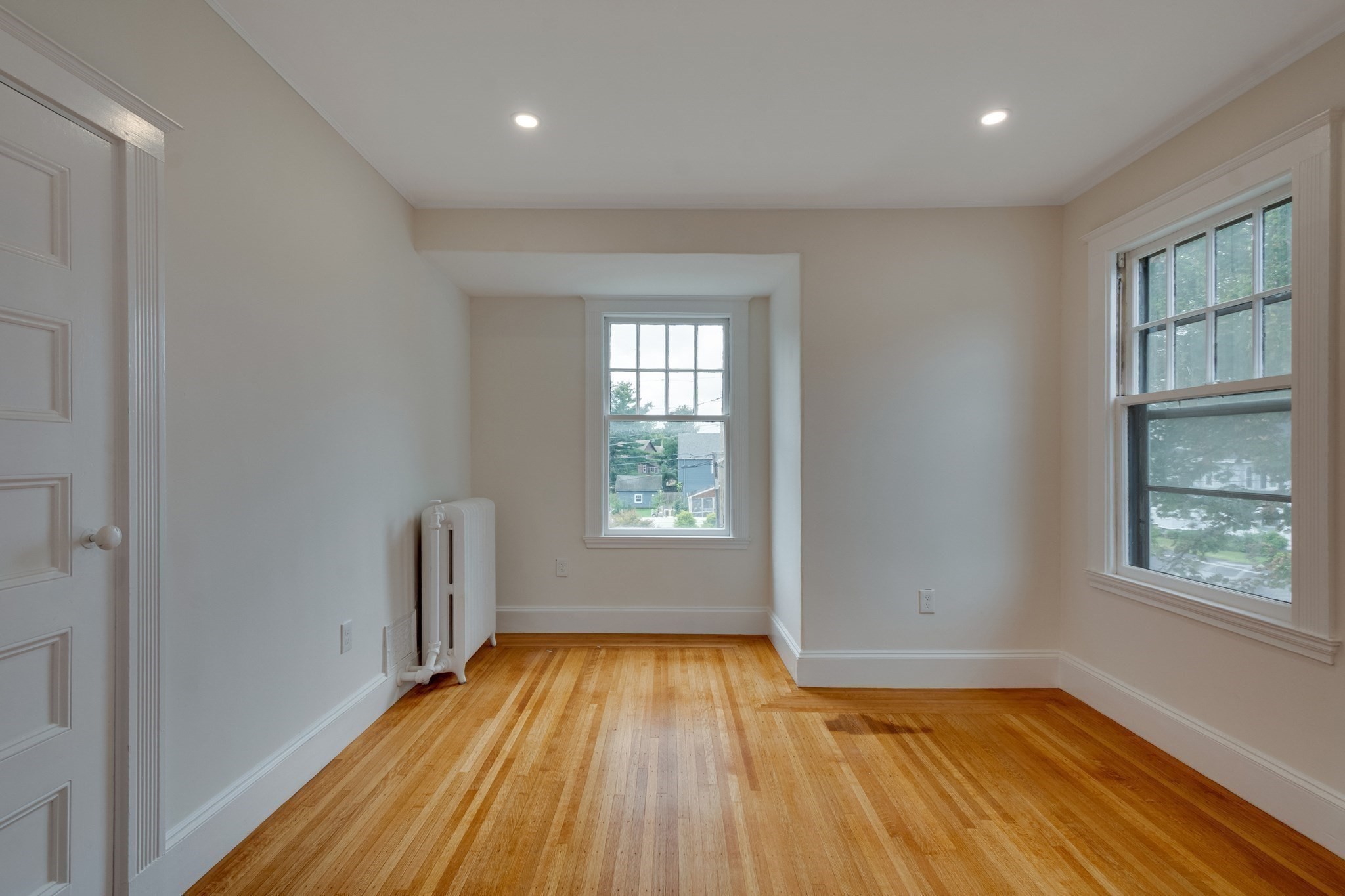 217 Lawrence St Property Photo 23