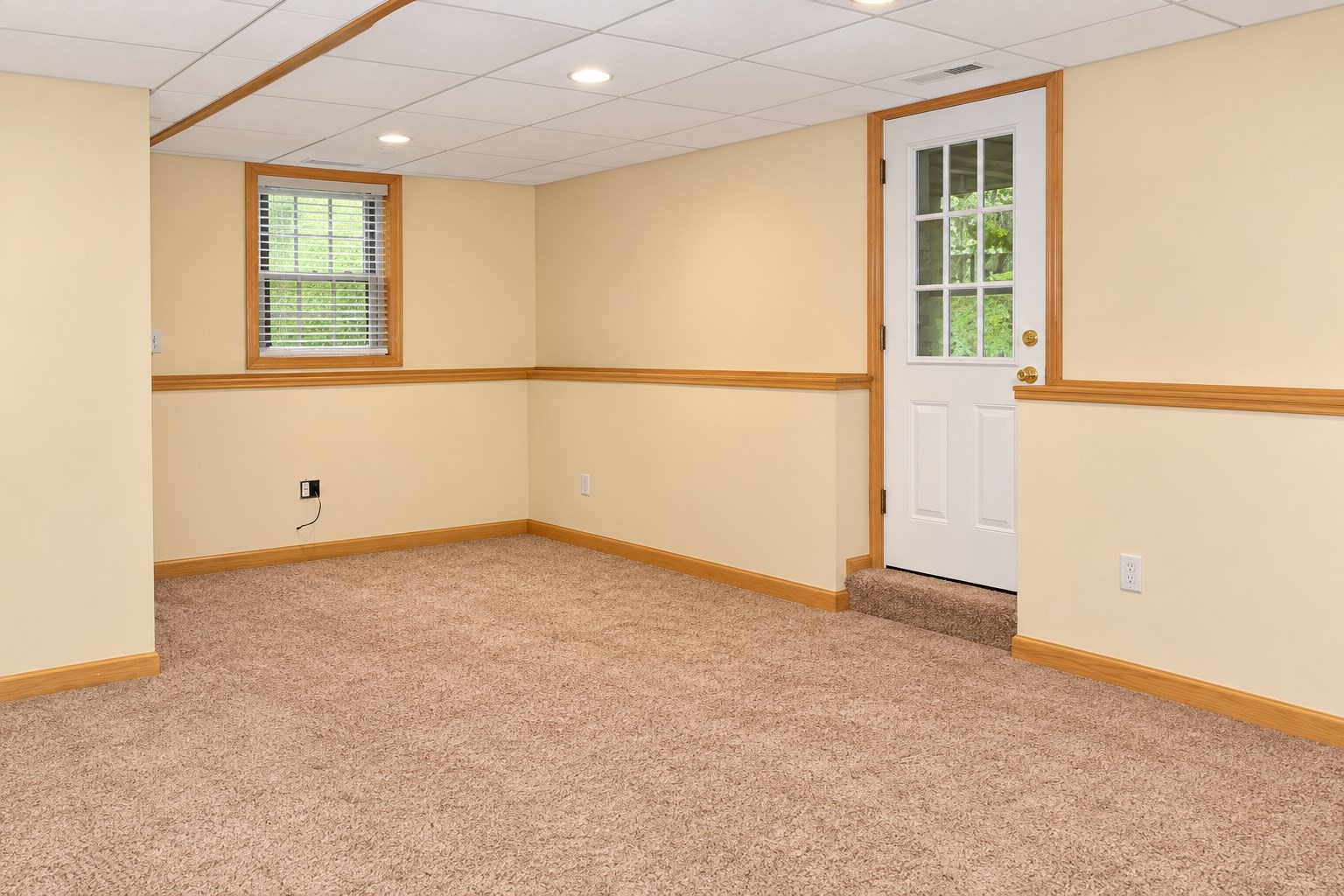 494 Pine St Property Photo 16