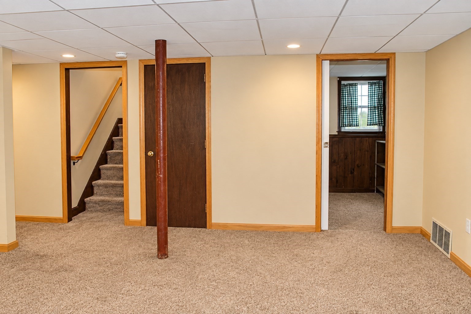 494 Pine St Property Photo 17