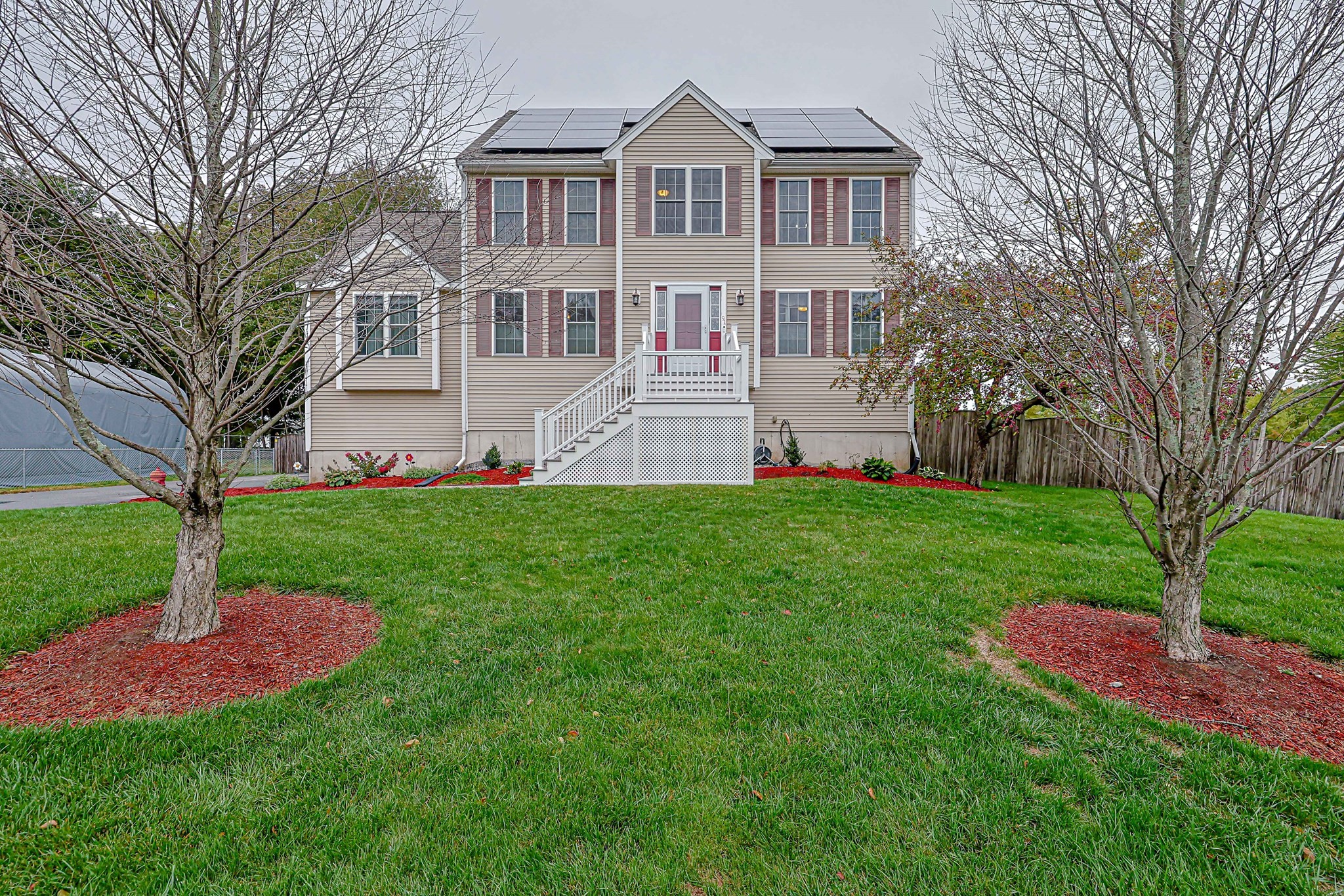91 Edgewood Ave Property Photo 1