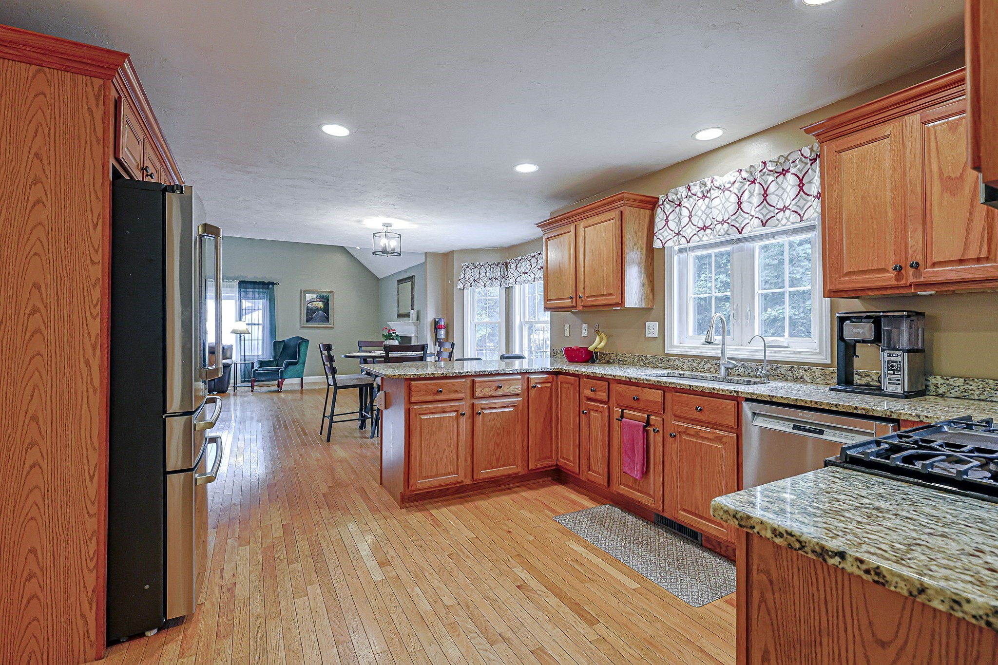 91 Edgewood Ave Property Photo 12