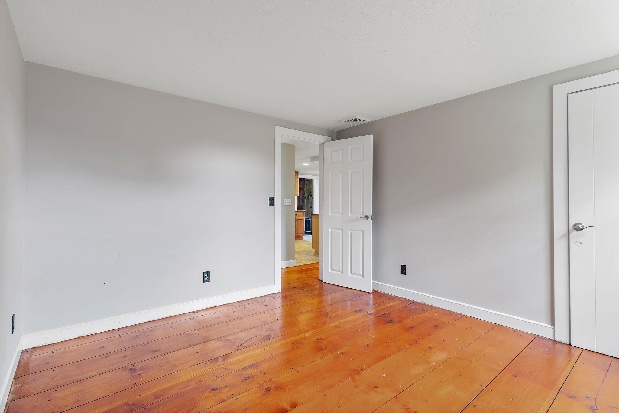 87 Sampson Road Property Photo 22