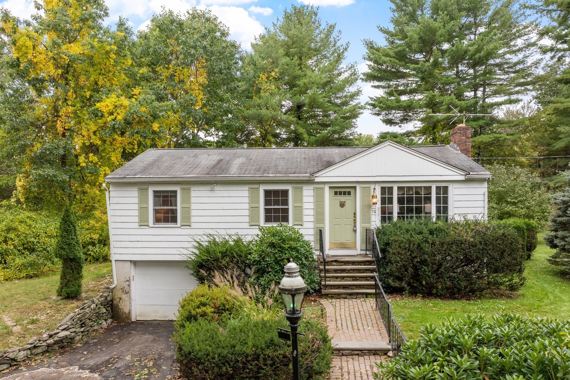 74 Davidson Rd Property Photo 1