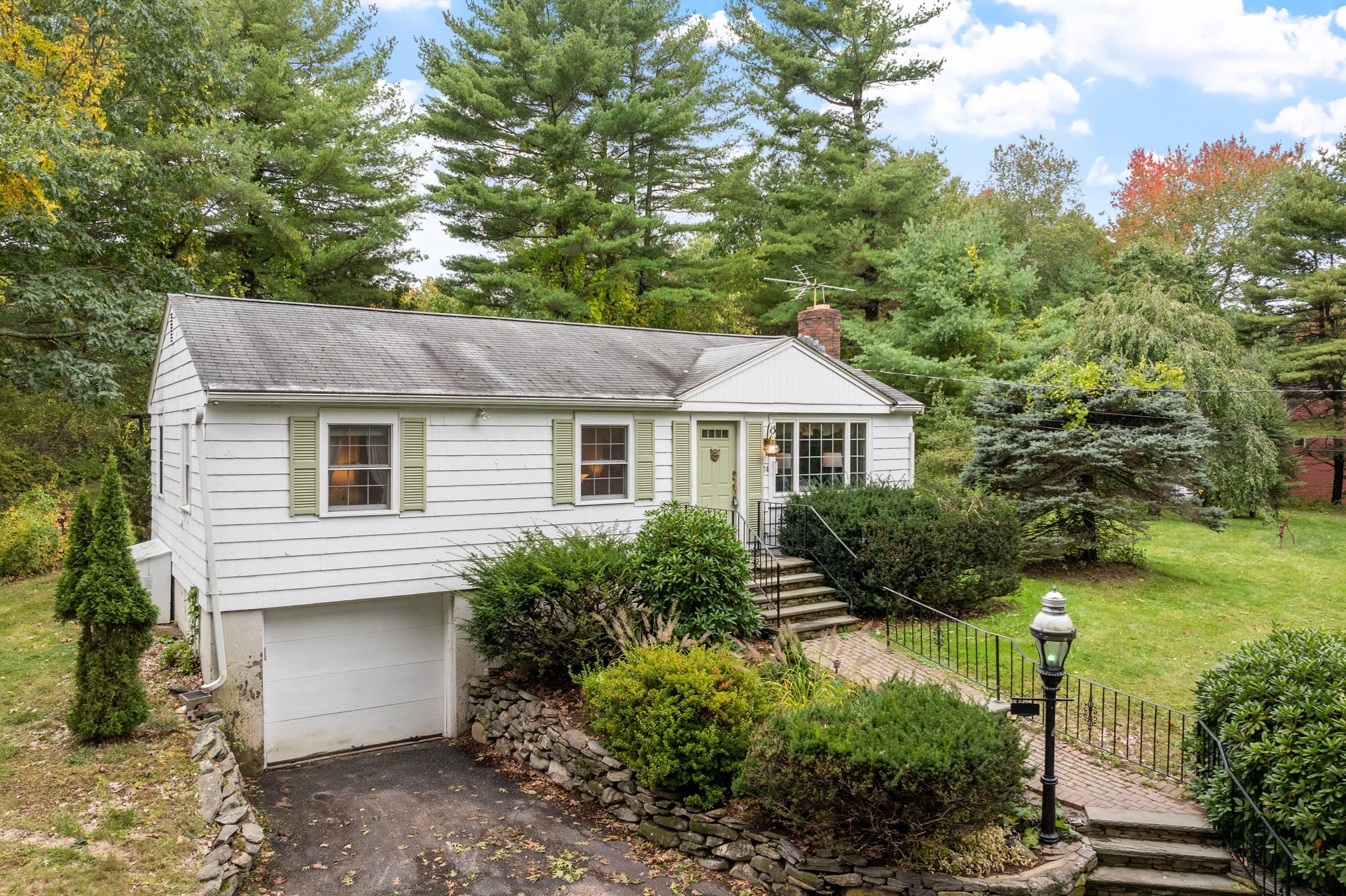 74 Davidson Rd Property Photo 1