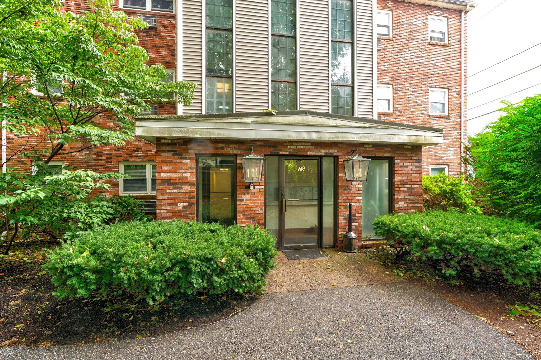 10 Beacon St # 103 Property Photo 1