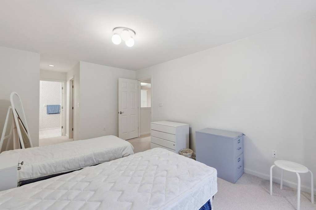 770 Salisbury St # 555 Property Photo 33