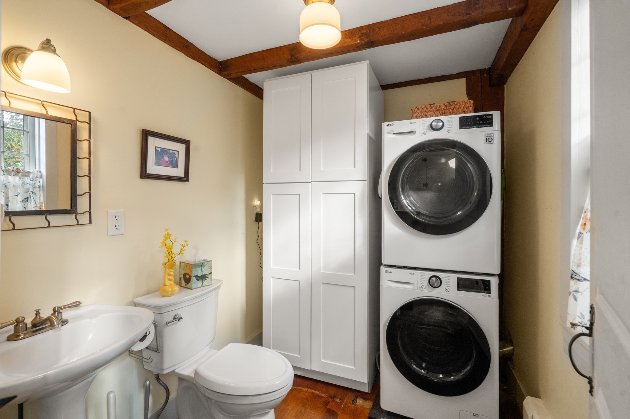 8 Winter St Property Photo 22