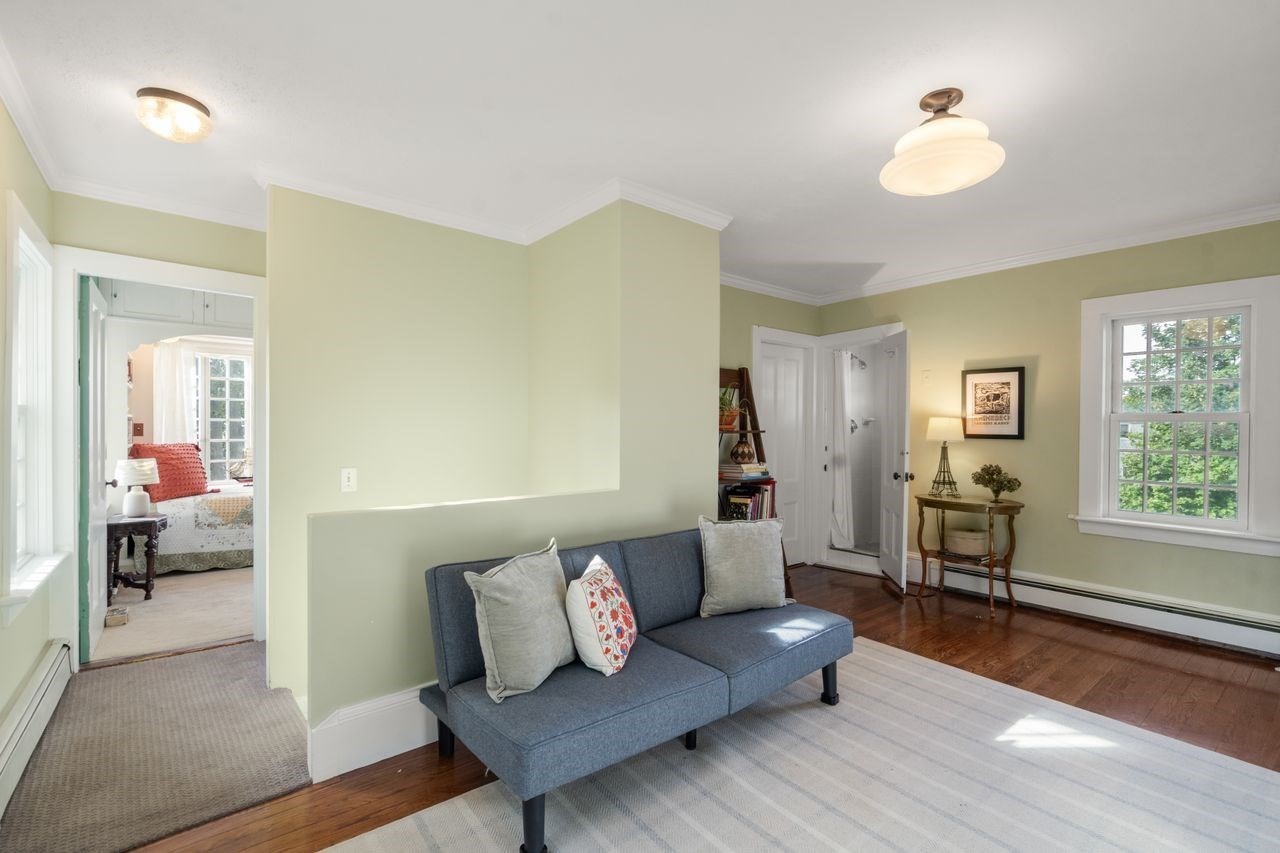 8 Winter St Property Photo 32