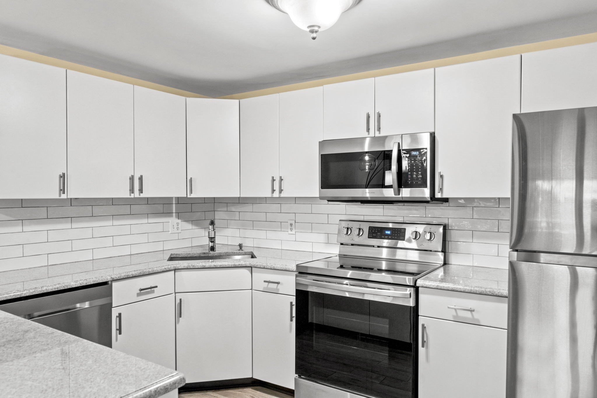 155 George Washington Blvd # 401 Property Photo 4