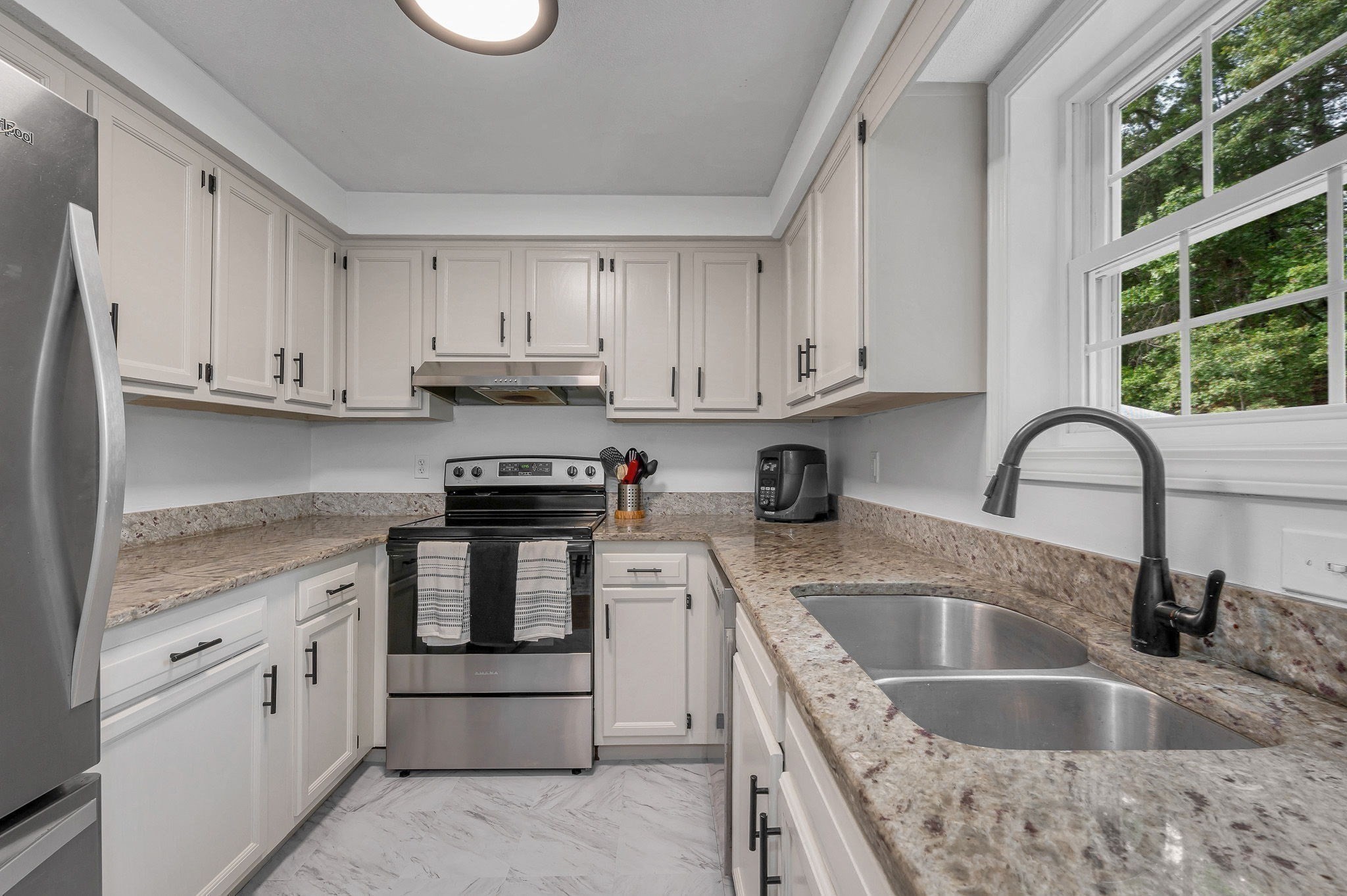 34 Lowell Rd # 15 Property Photo 5