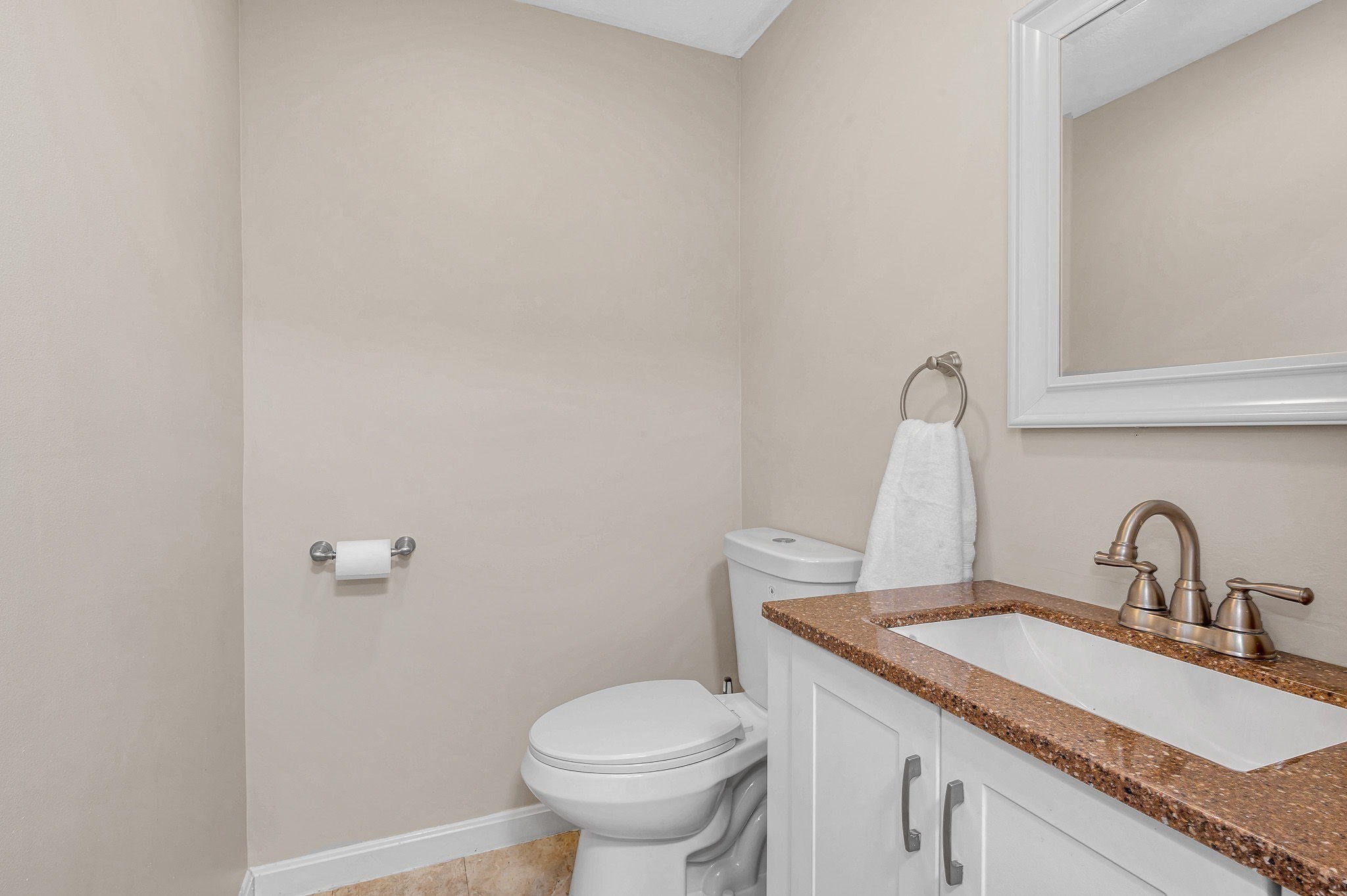 34 Lowell Rd # 15 Property Photo 14