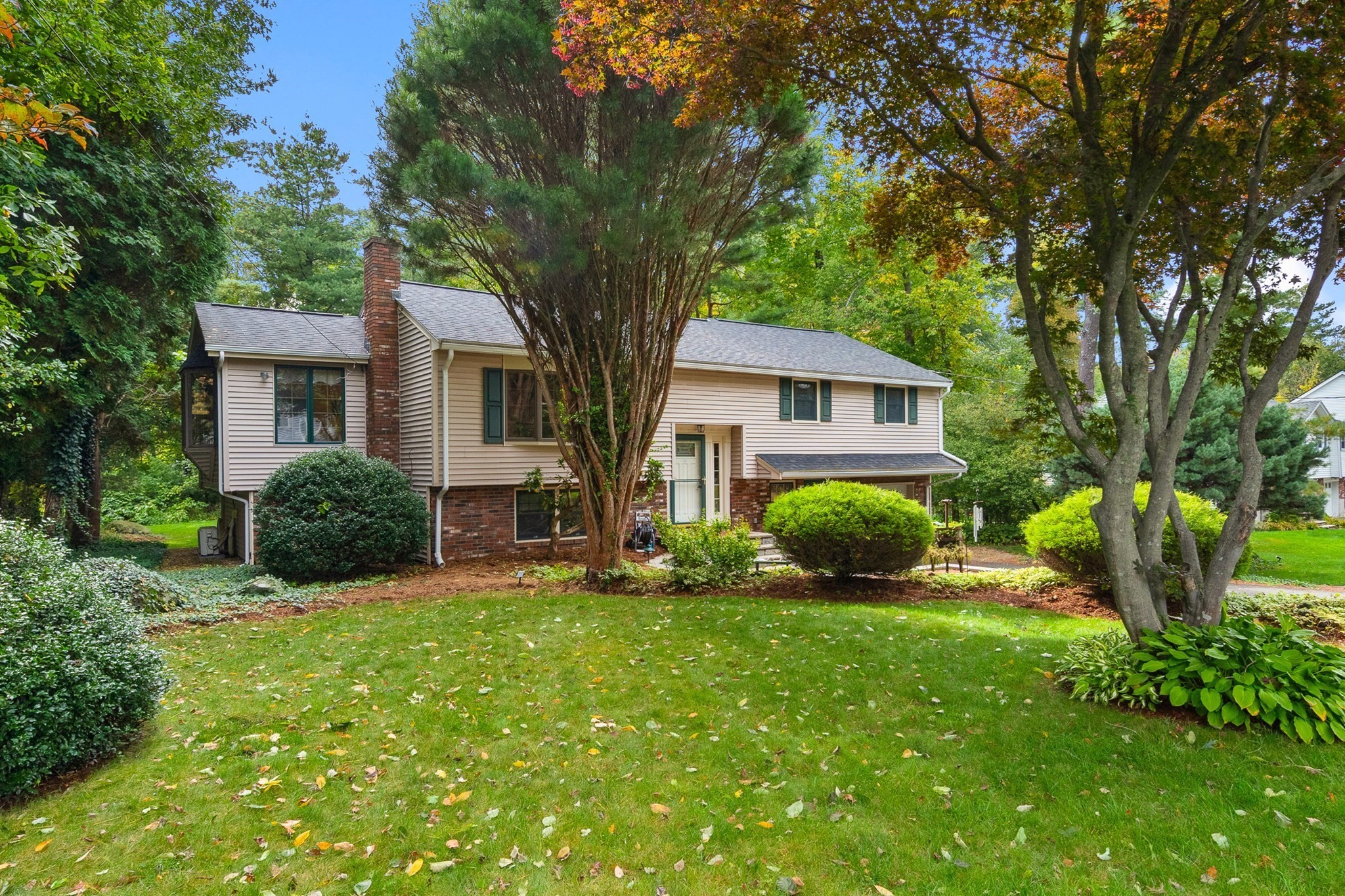 42 Freeport Dr Property Photo 1
