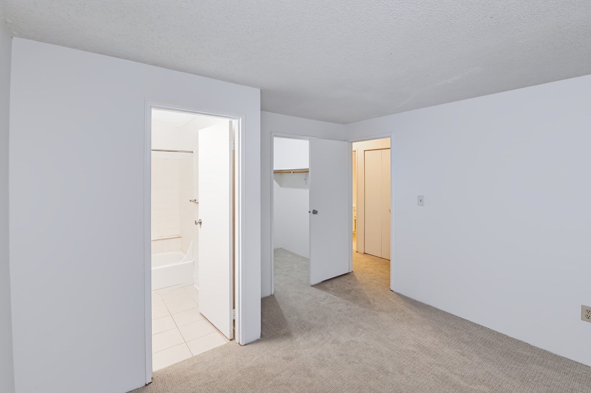 50 Silver Hill Ln # 5 Property Photo 14