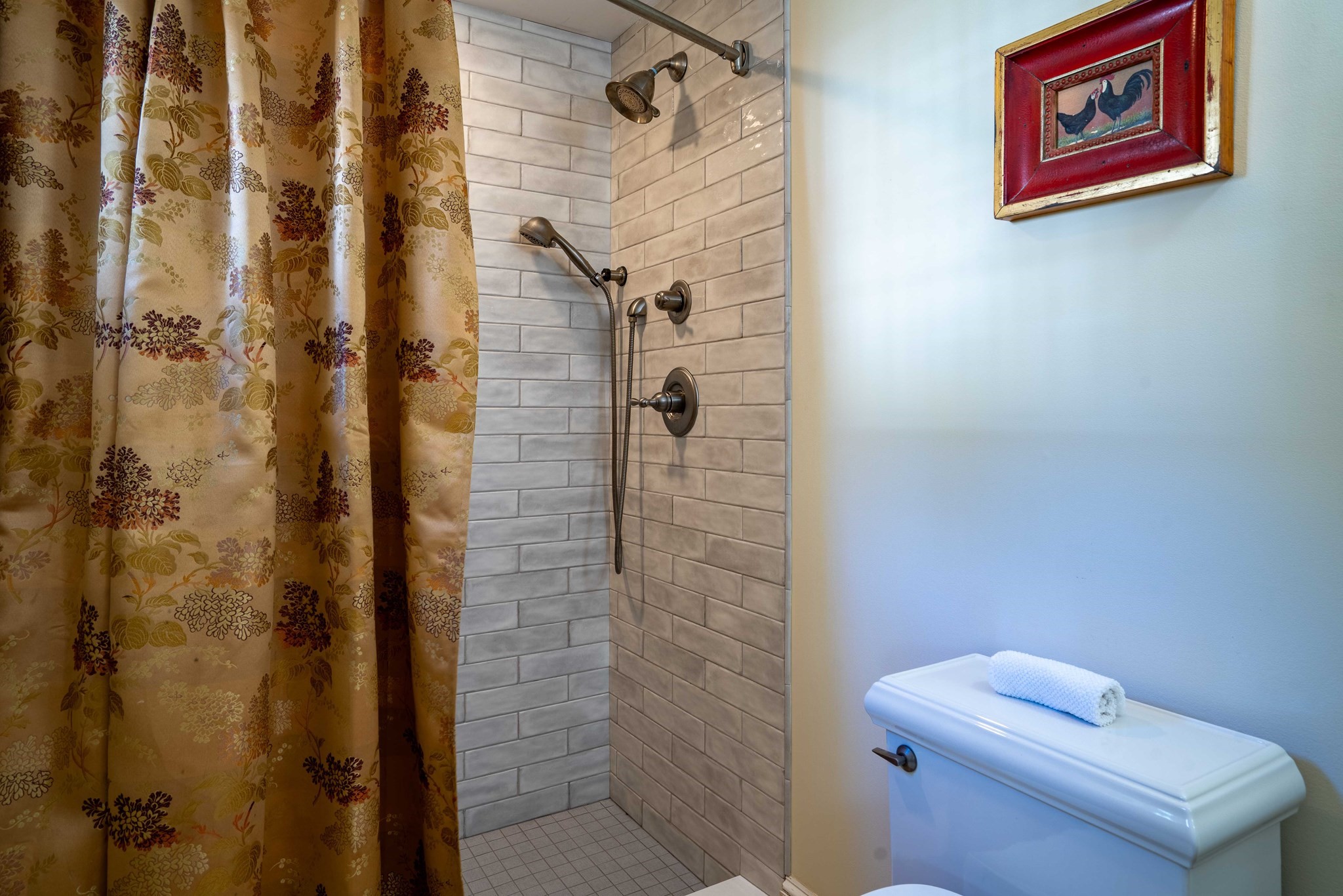 1005 Main St Property Photo 6