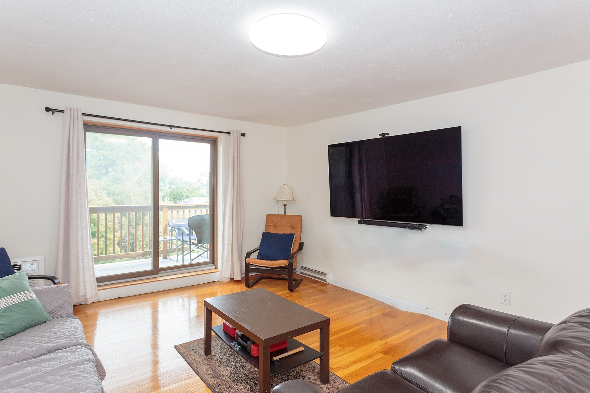 50 Seymour St # 15 Property Photo 3