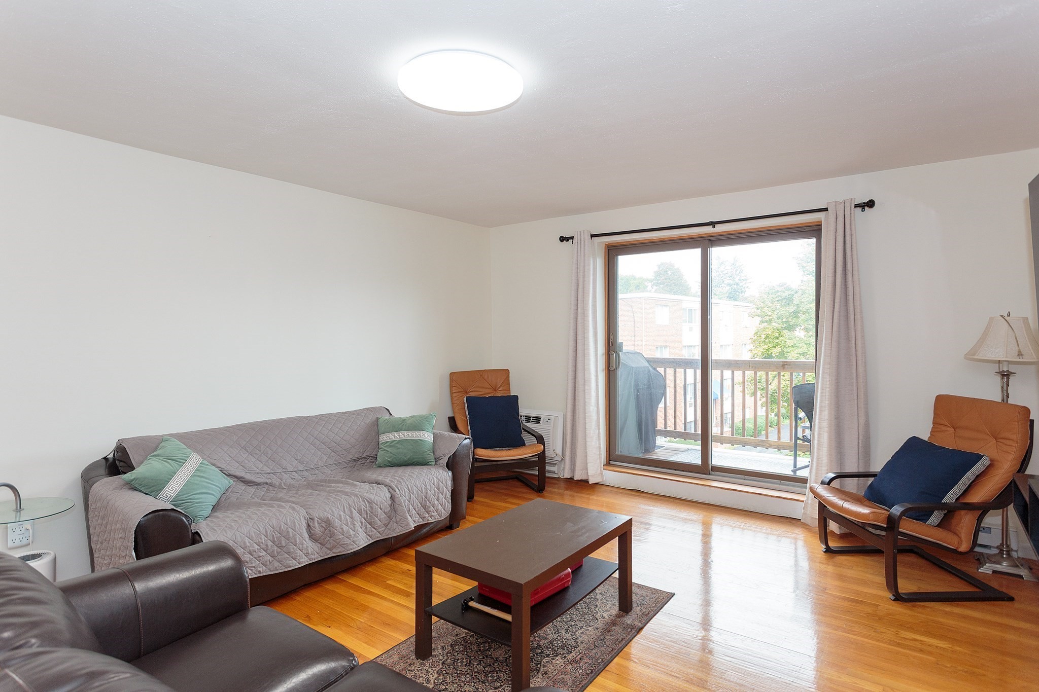 50 Seymour St # 15 Property Photo 4