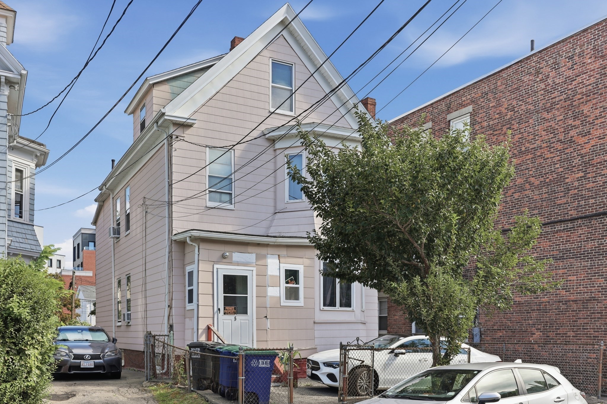 5 Quincy Street Property Photo 1
