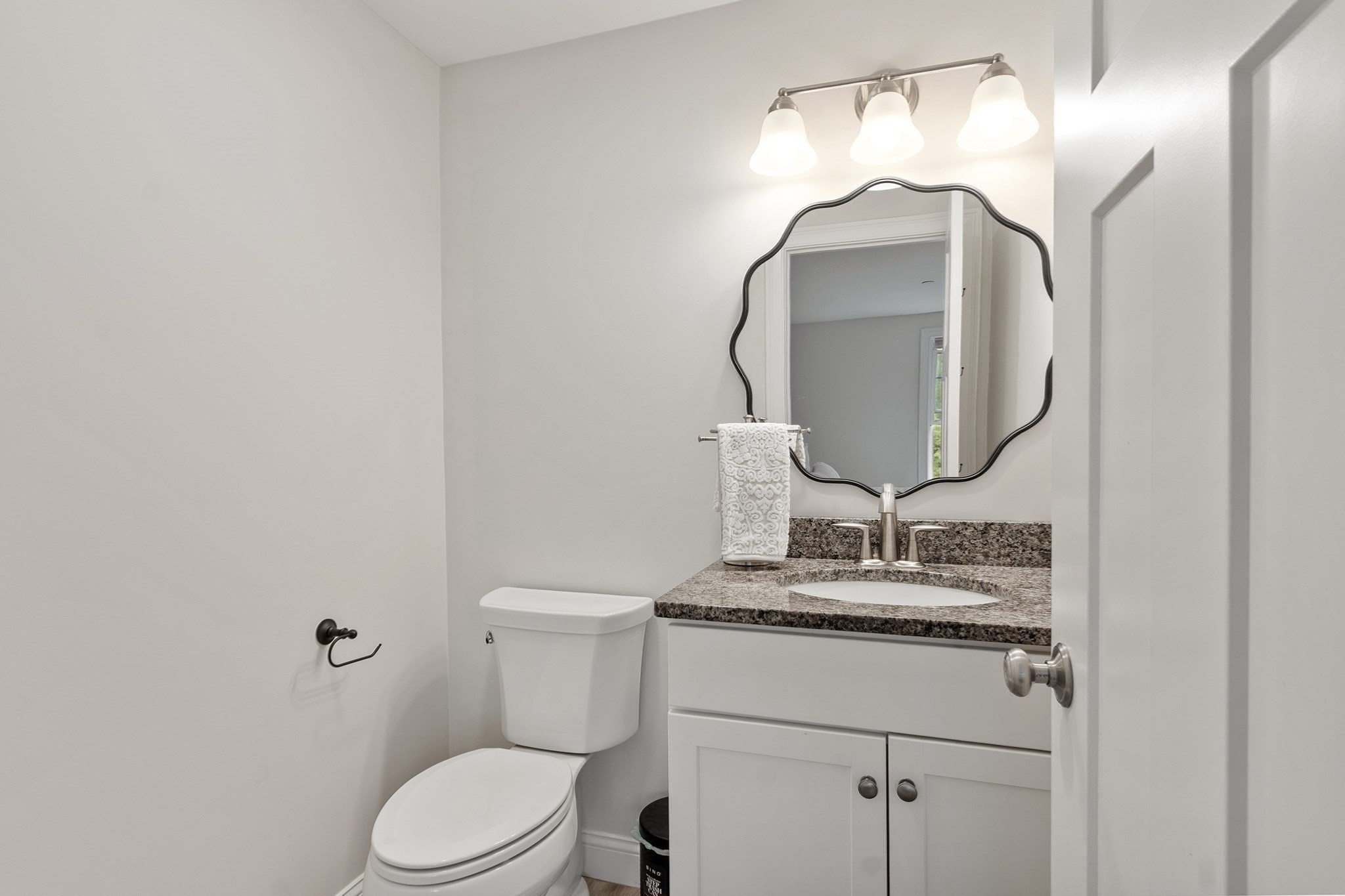 215 Main St # 3 Property Photo 15