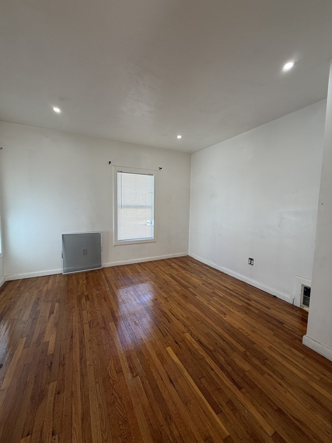16 Estes Street Property Photo 5