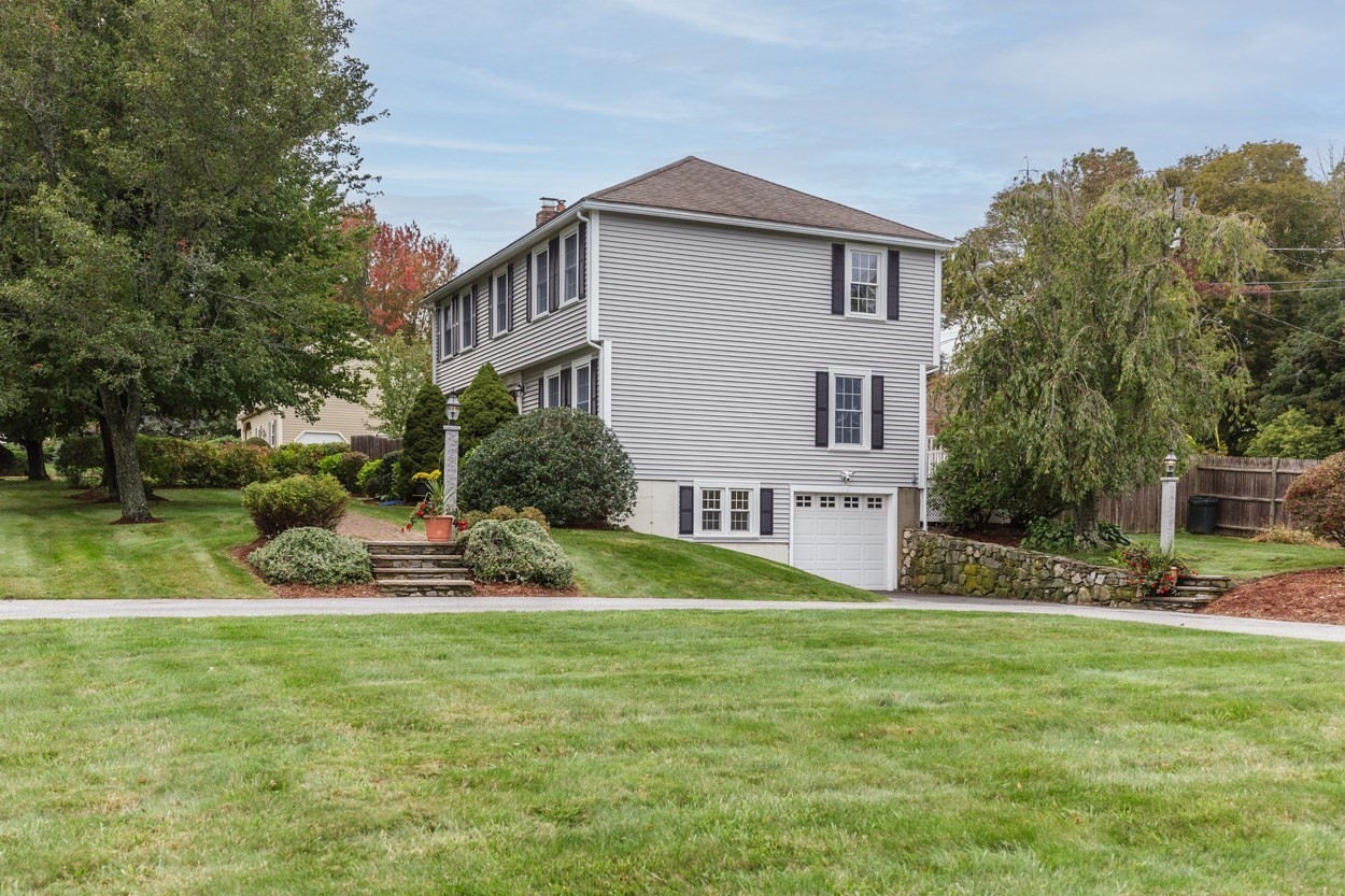 6 Arbor Glen Ln Property Photo 3