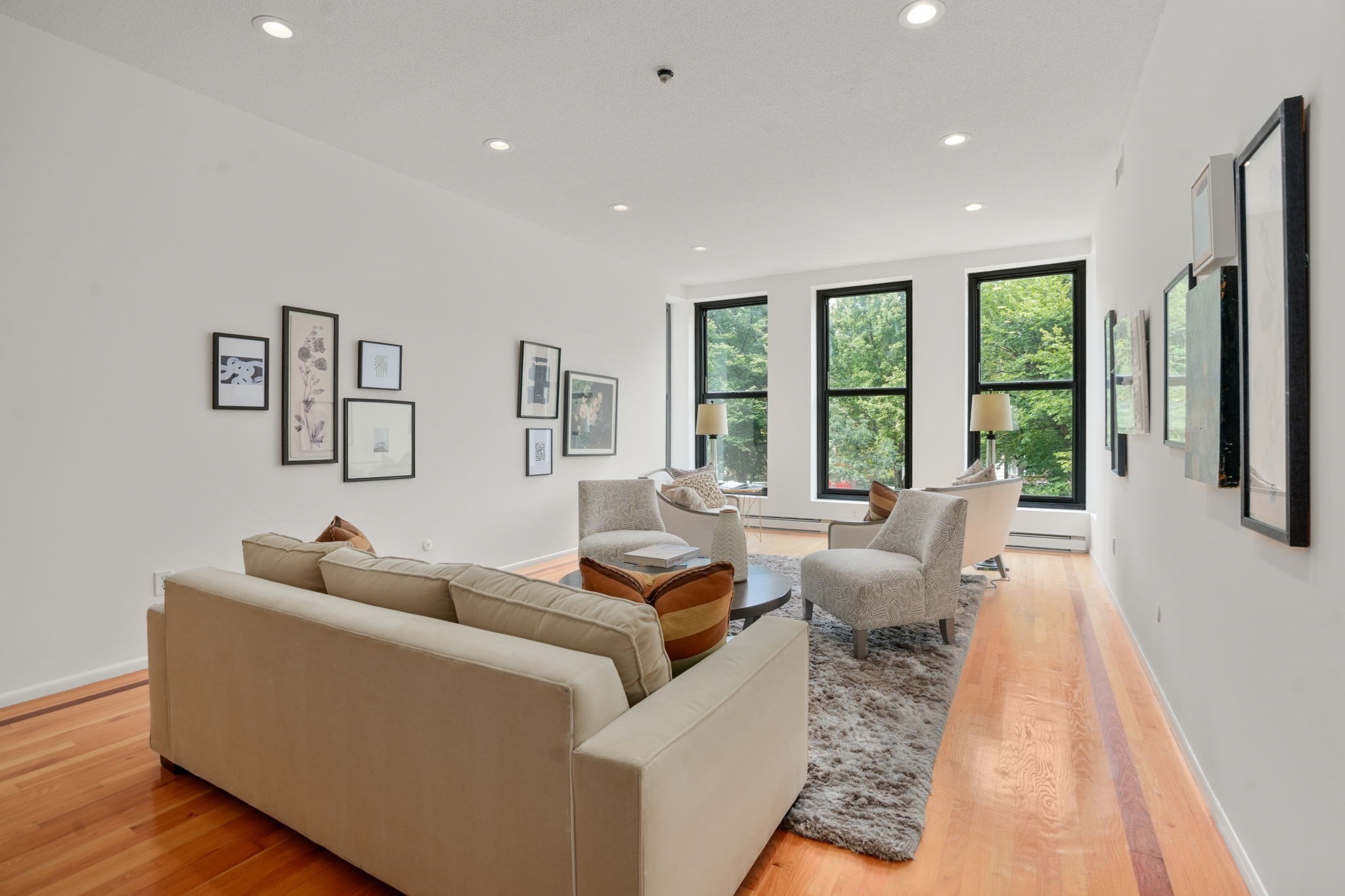 160 Commonwealth Avenue # 218 Property Photo 1