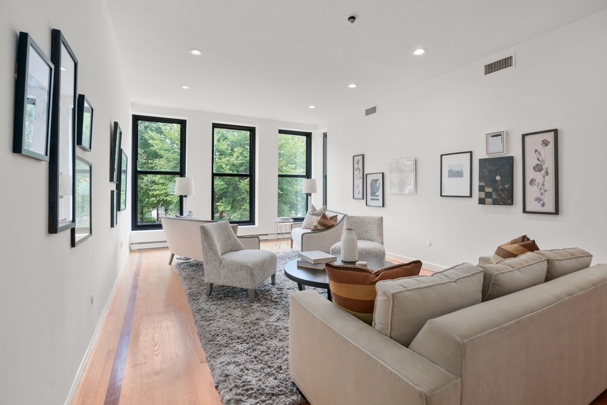160 Commonwealth Avenue # 218 Property Photo 2