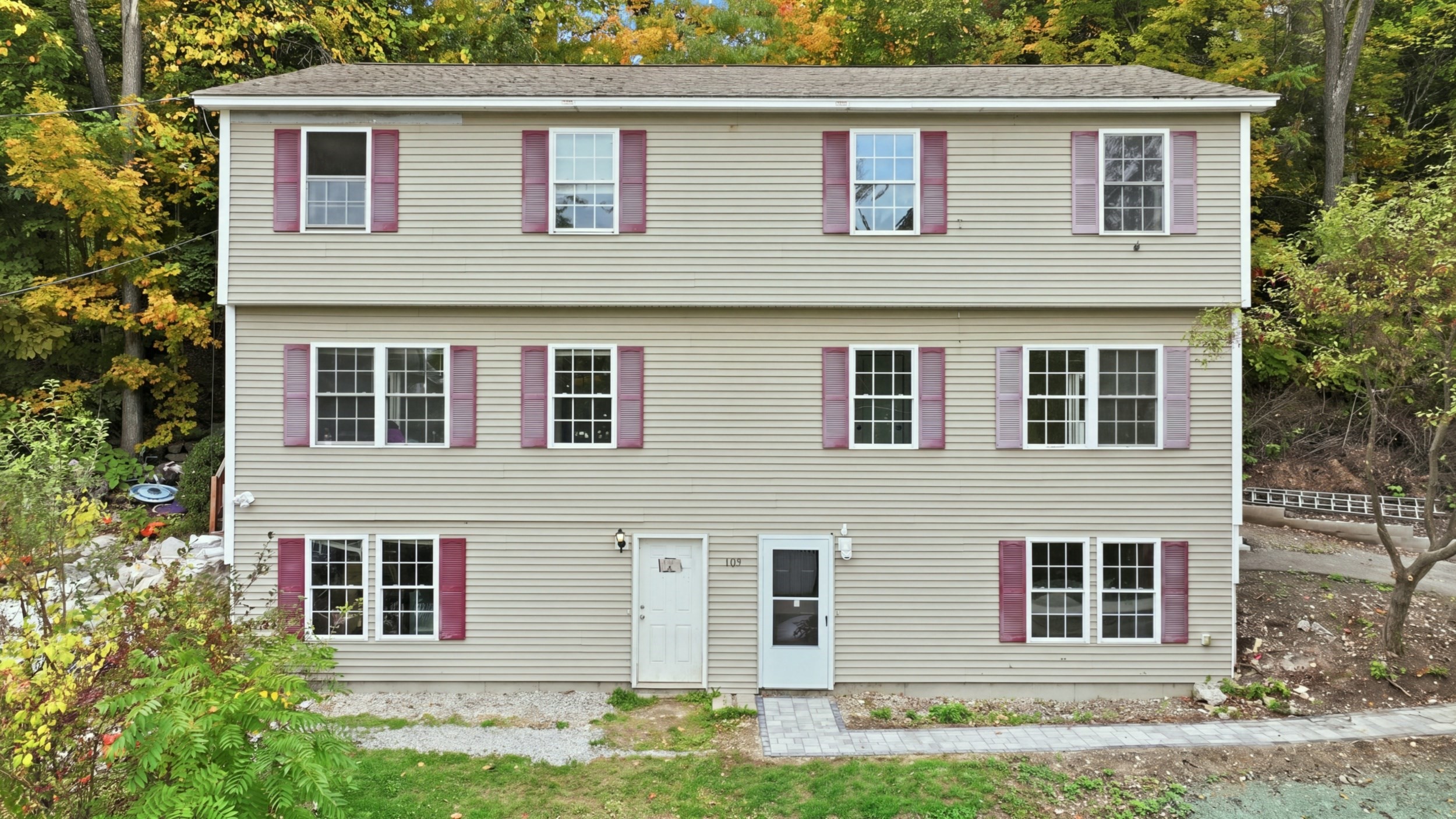 105 N Main St # B Property Photo 1
