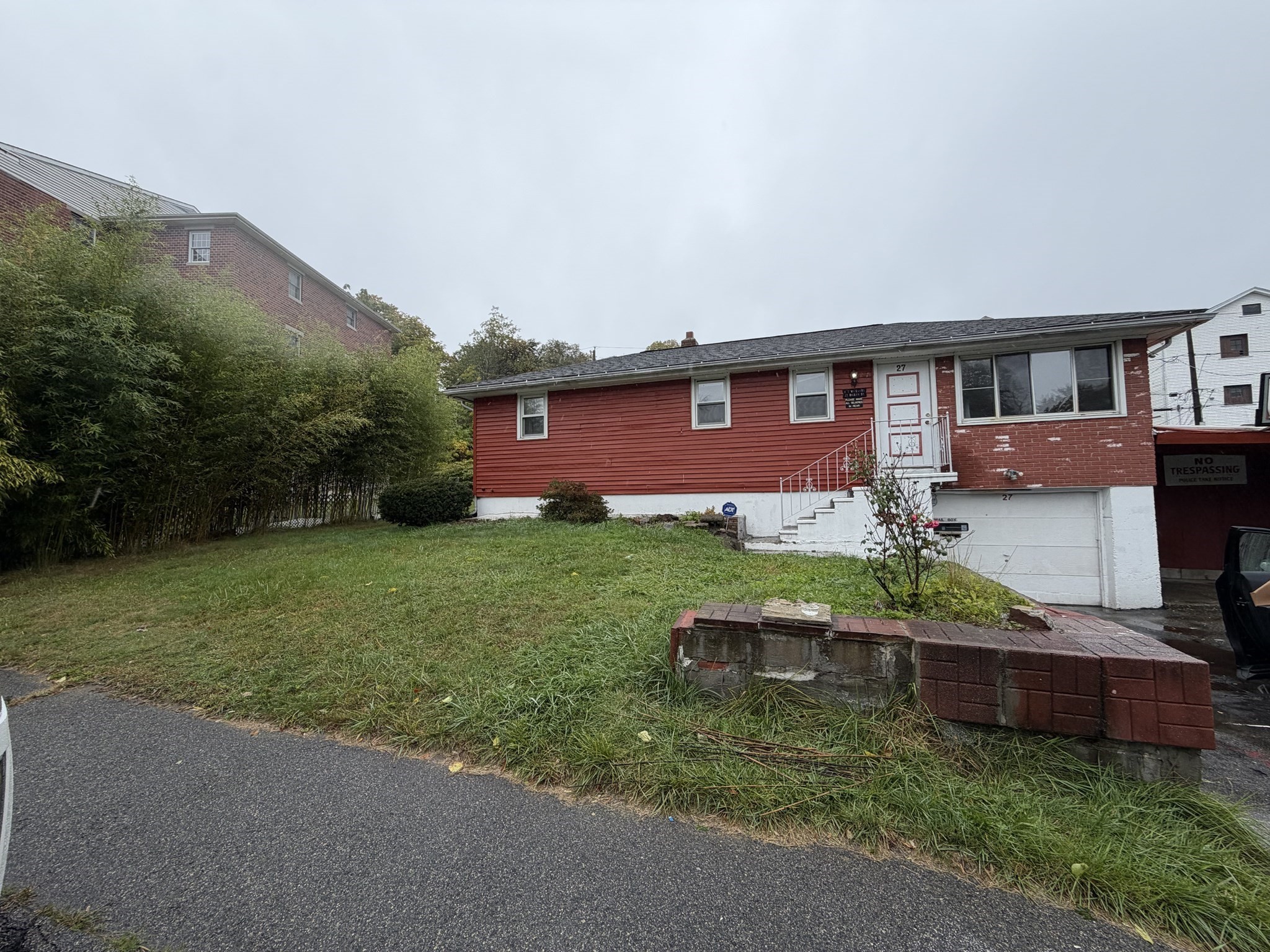 27 Dillon St Property Photo 1