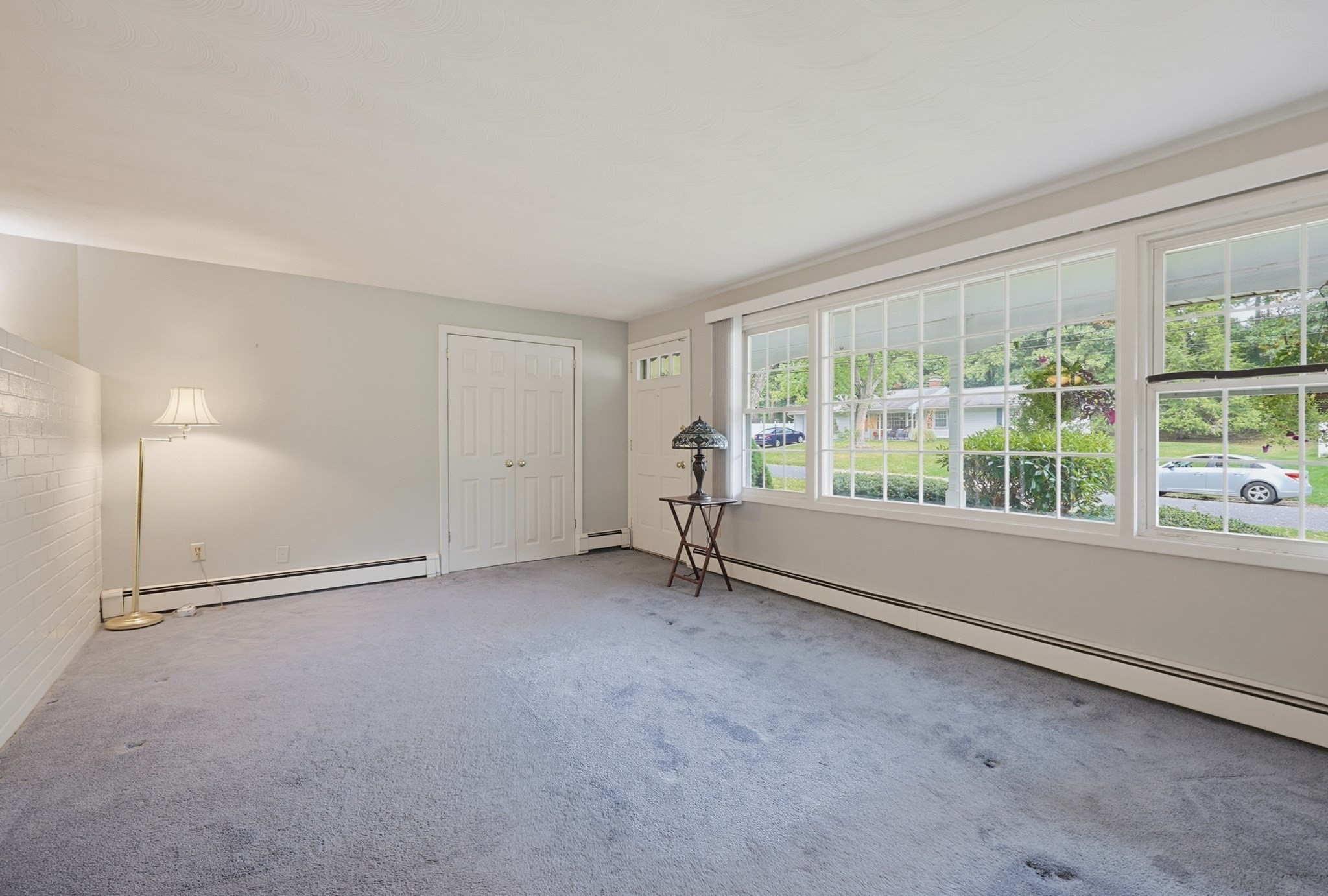 20 Corrine Dr Property Photo 6