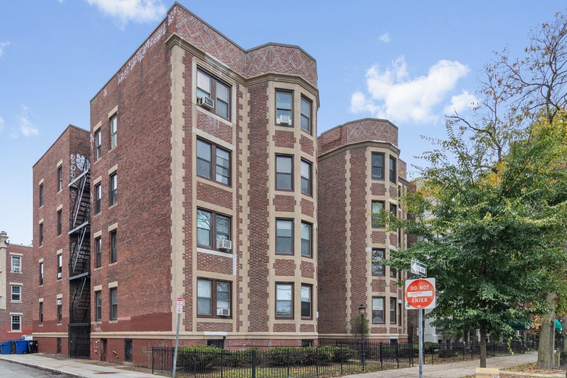 1267 Commonwealth Ave # 7 Property Photo 2