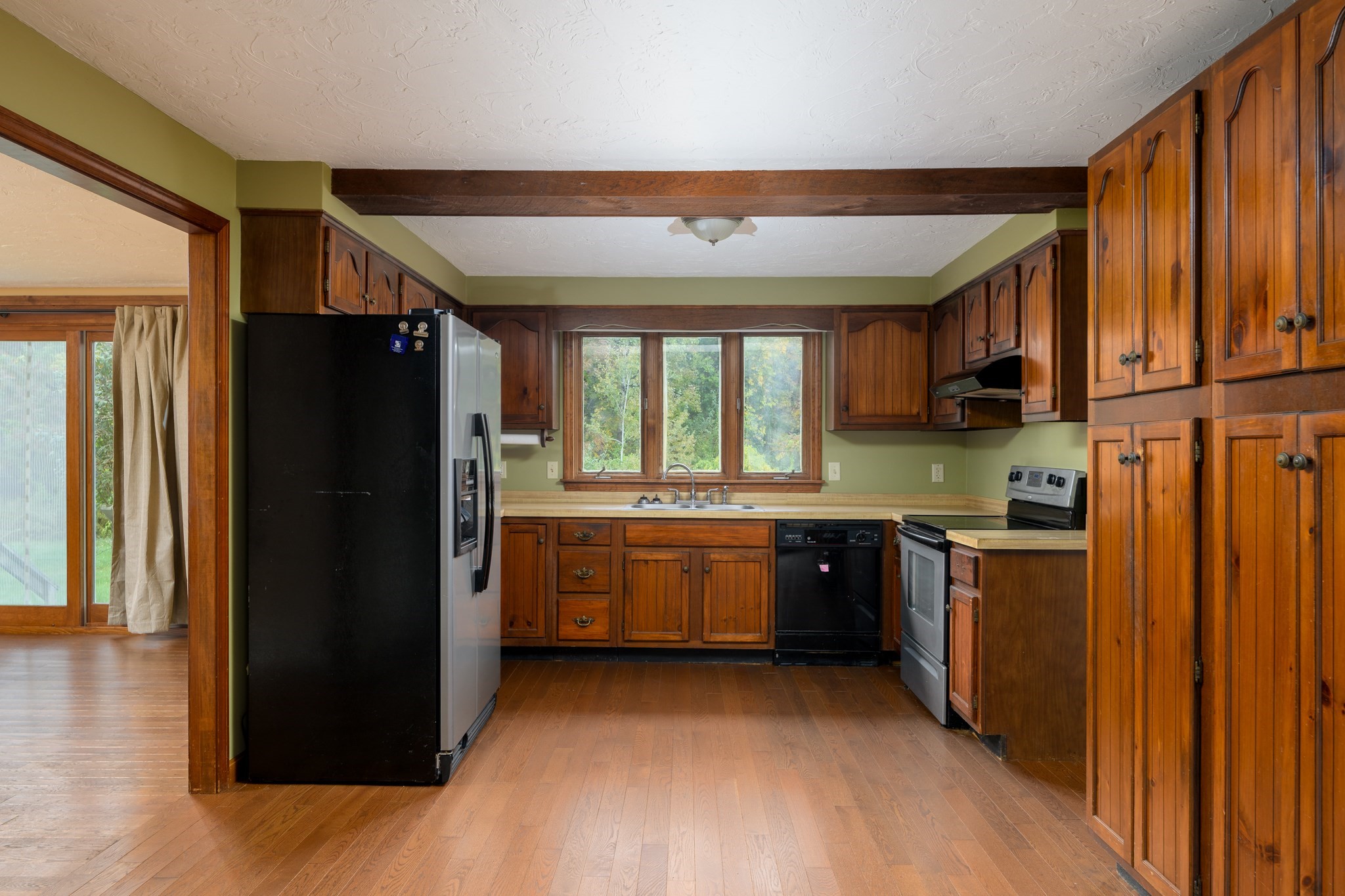231 Worcester Road Property Photo 3