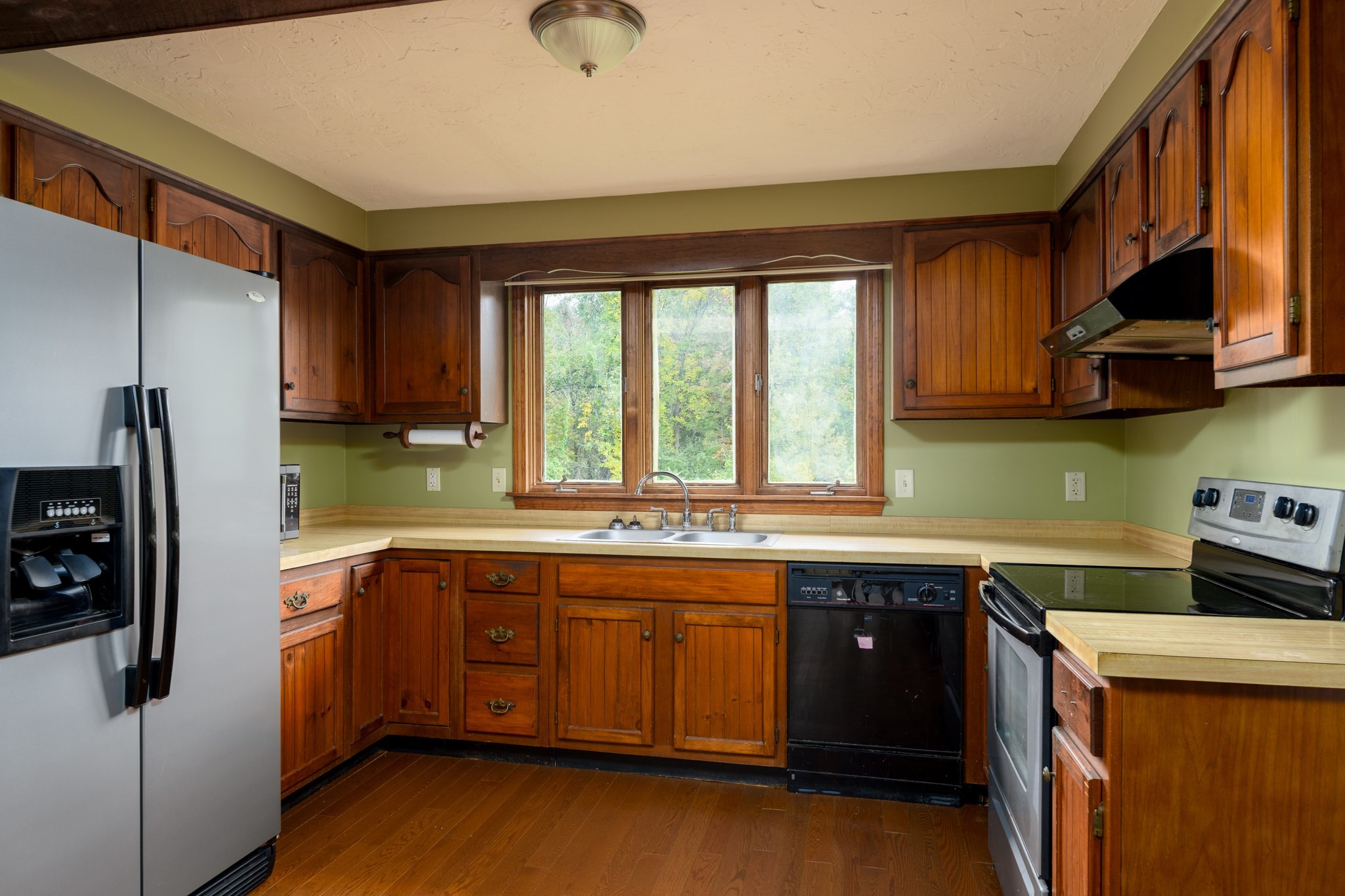 231 Worcester Road Property Photo 4