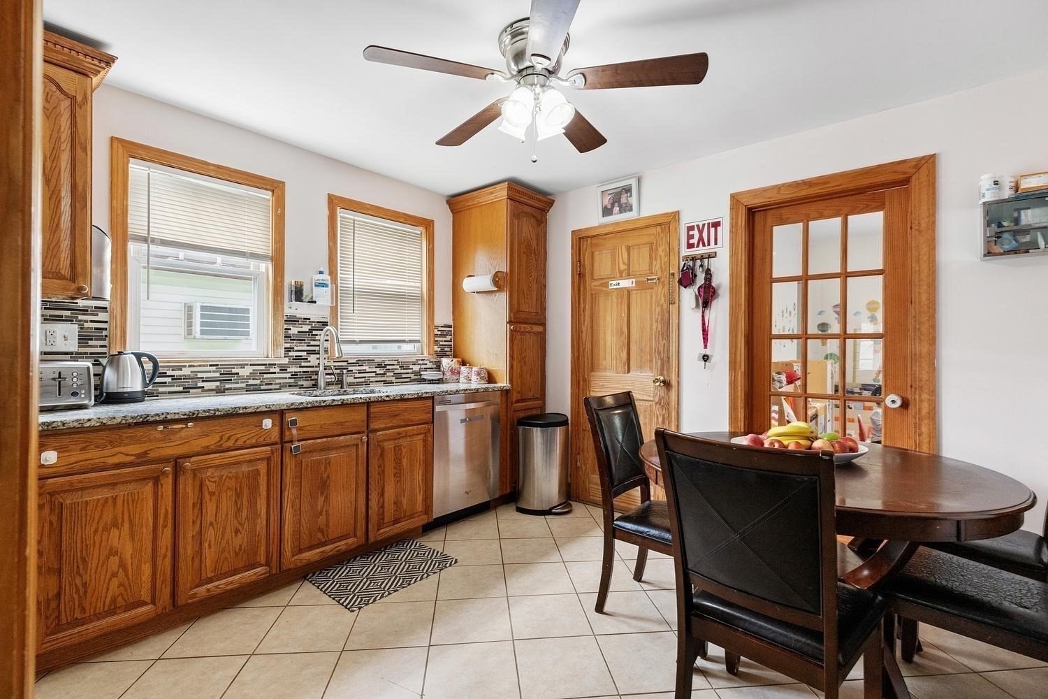292 Broadway Property Photo 6