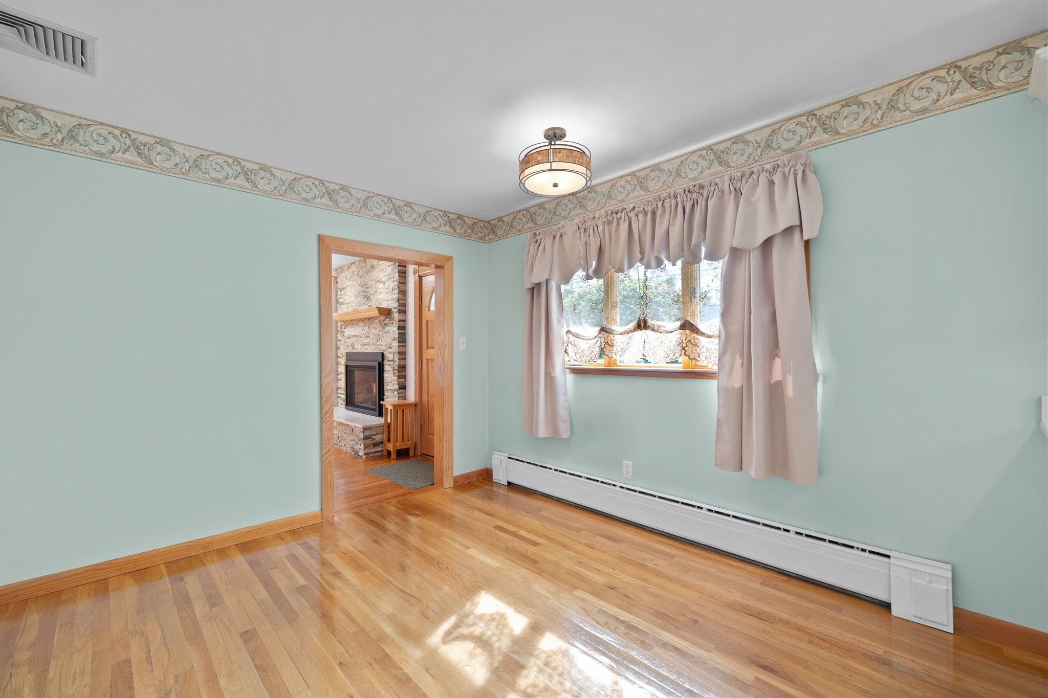 39 Adams Ave Property Photo 6