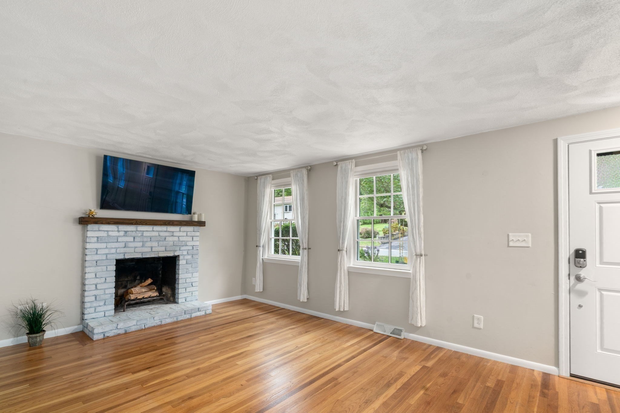 165 Lockland Ave Property Photo 10