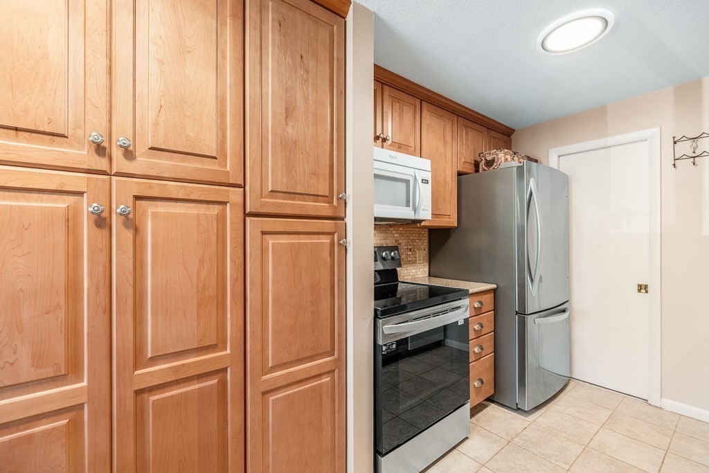 19 Atlantic Road # 12t Property Photo 7