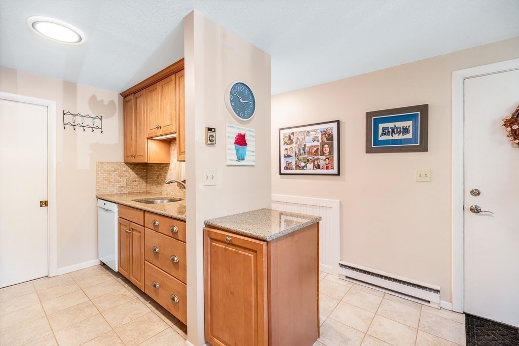 19 Atlantic Road # 12t Property Photo 8