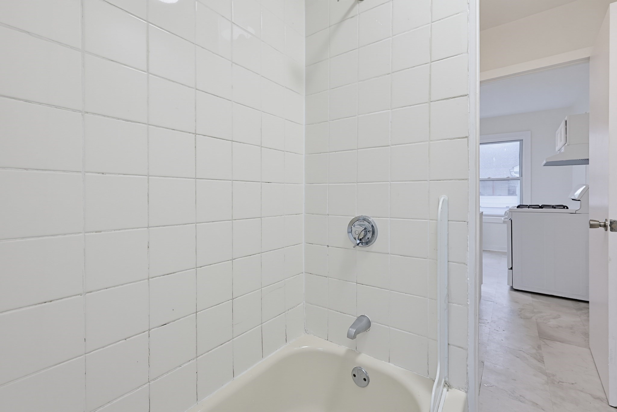 24-26 Grove St Property Photo 9