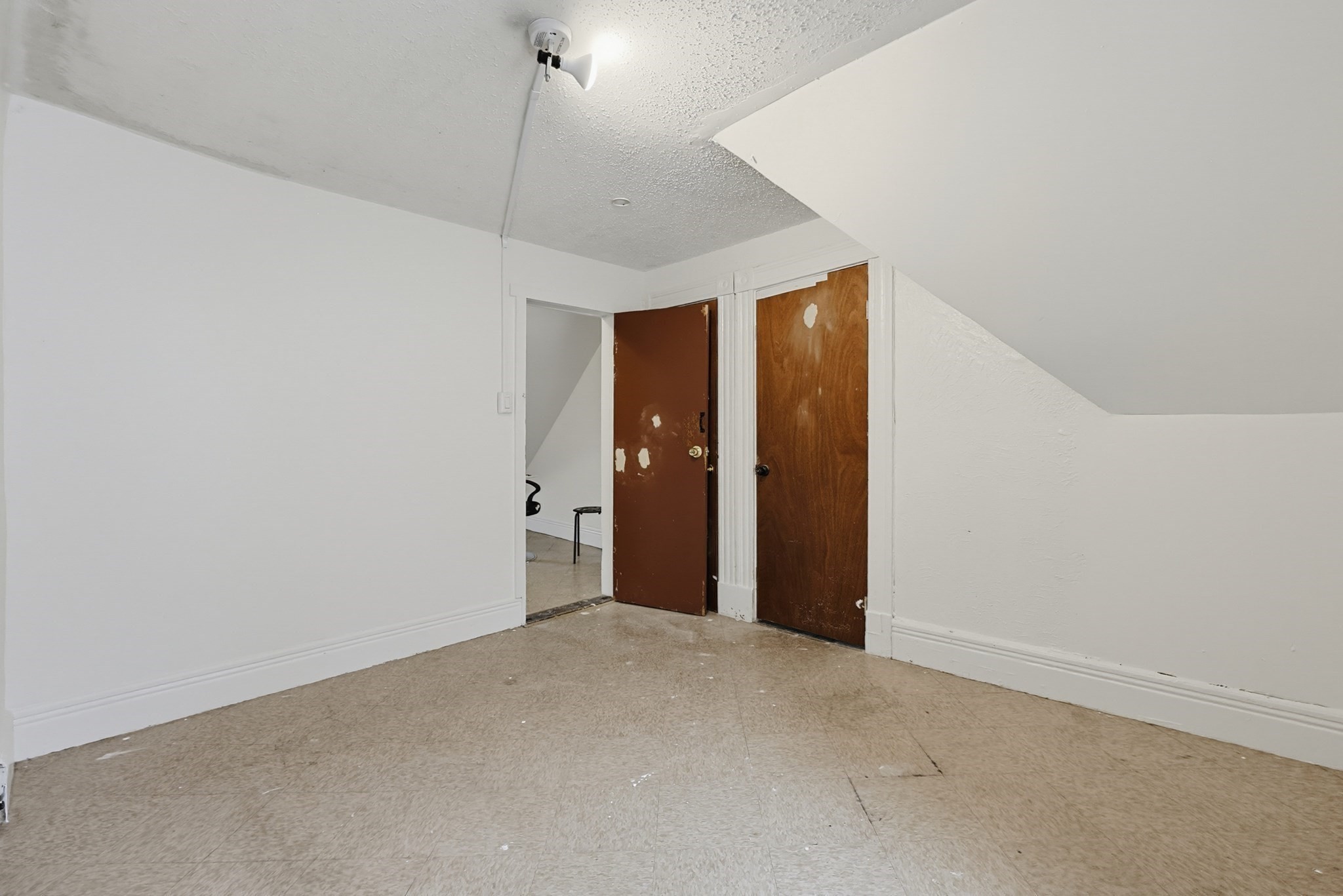 24-26 Grove St Property Photo 17