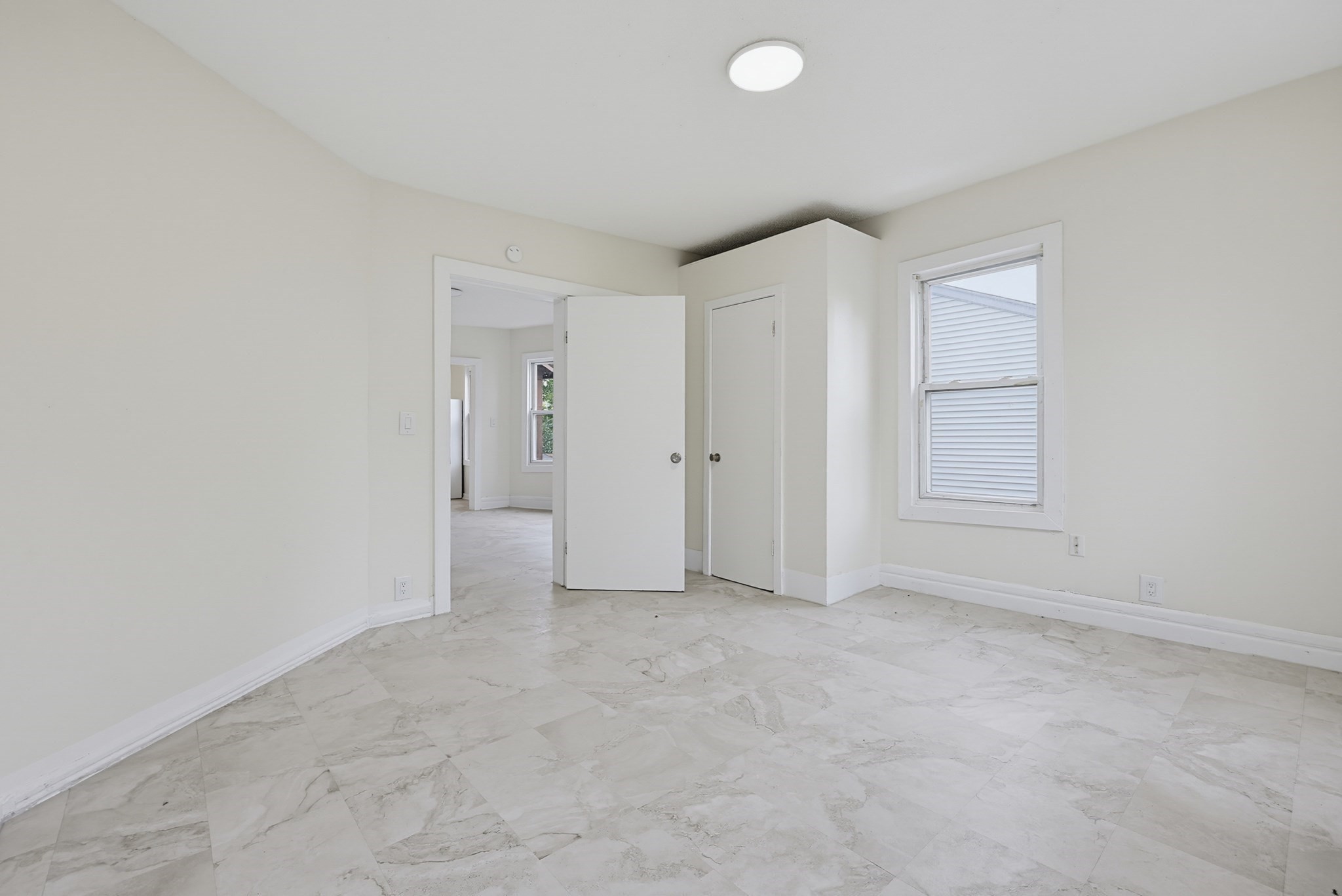 24-26 Grove St Property Photo 18