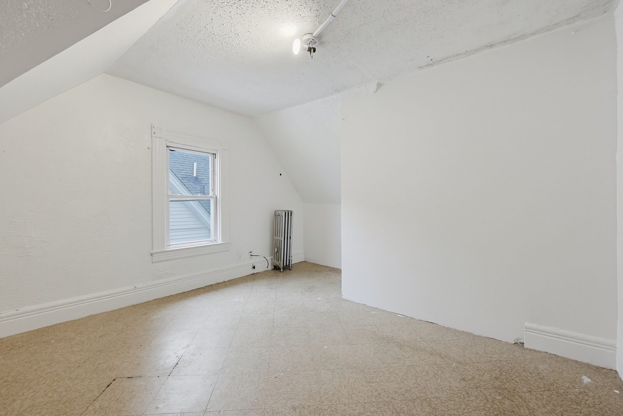 24-26 Grove St Property Photo 28