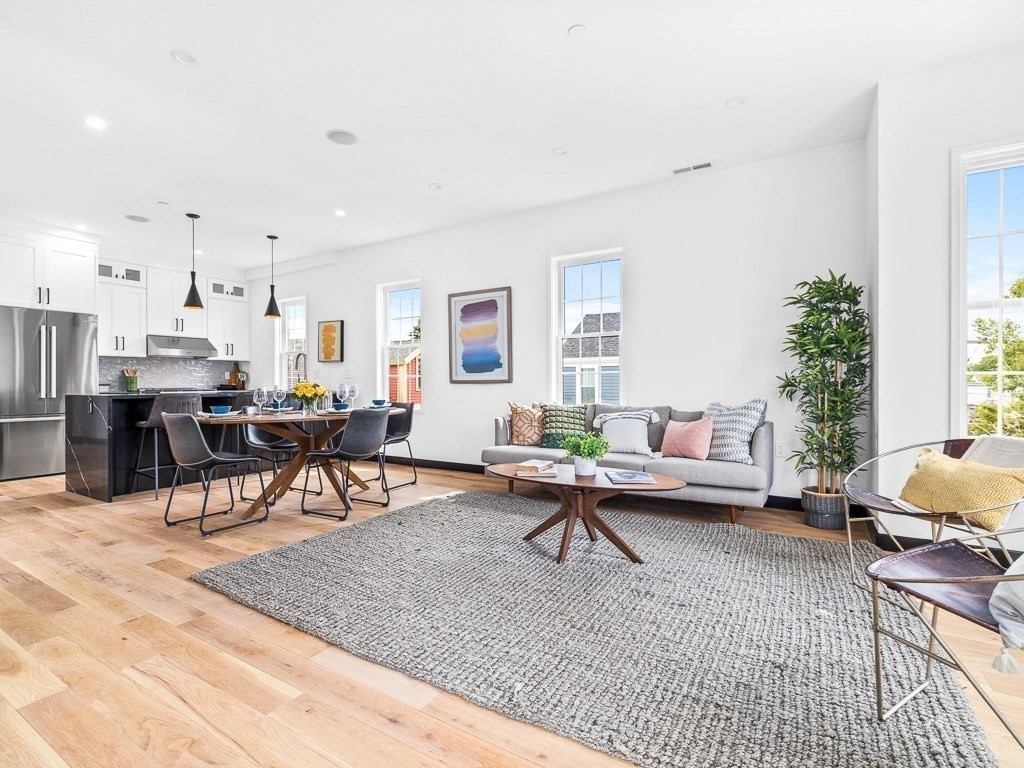 14 Carlton St # C Property Photo 1