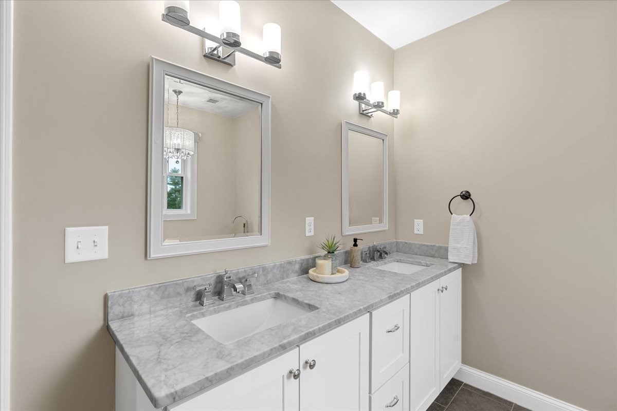 300 Country Club Way Property Photo 14