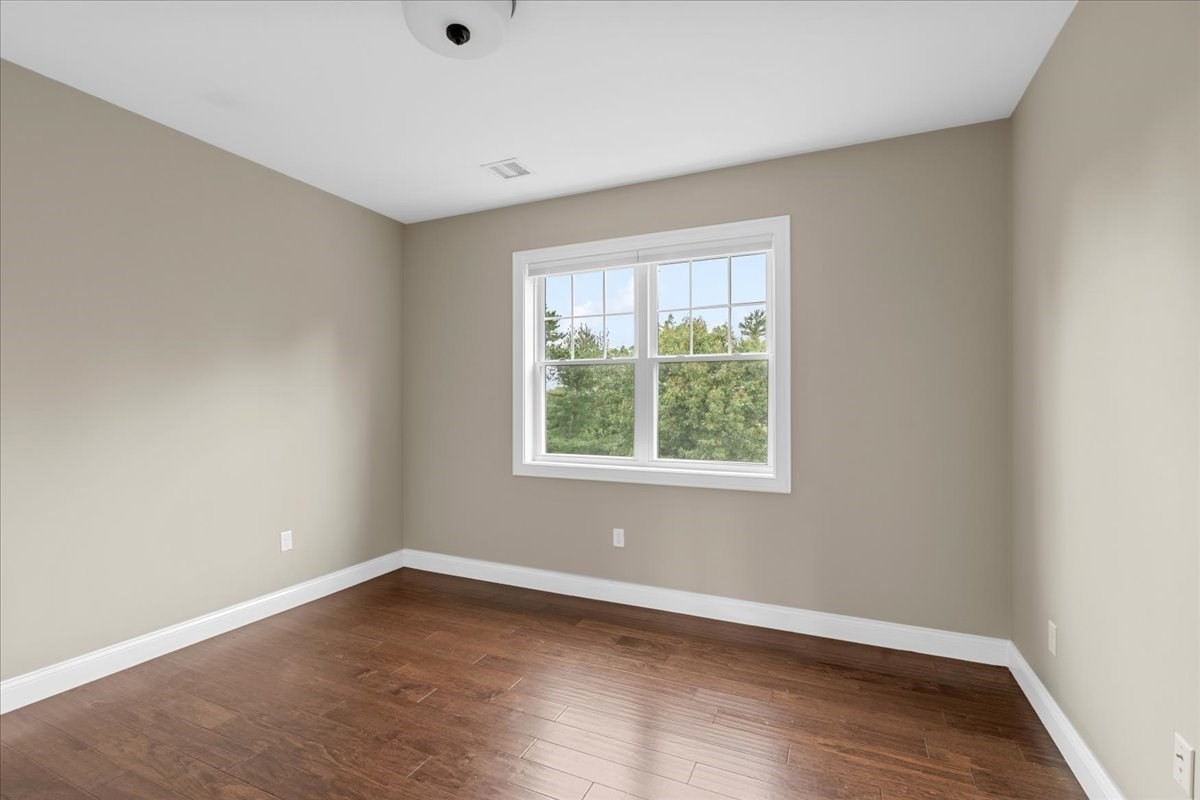 300 Country Club Way Property Photo 17