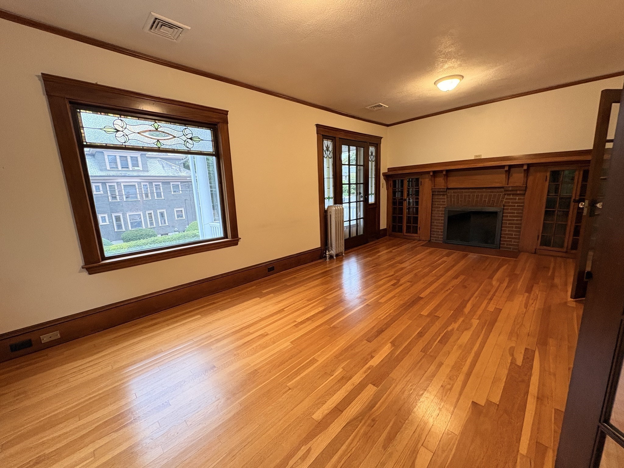 340 School St Property Photo 10