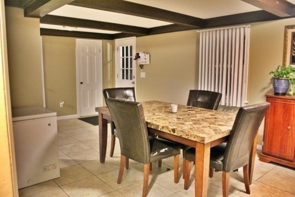 188 Bowles Park Property Photo 5