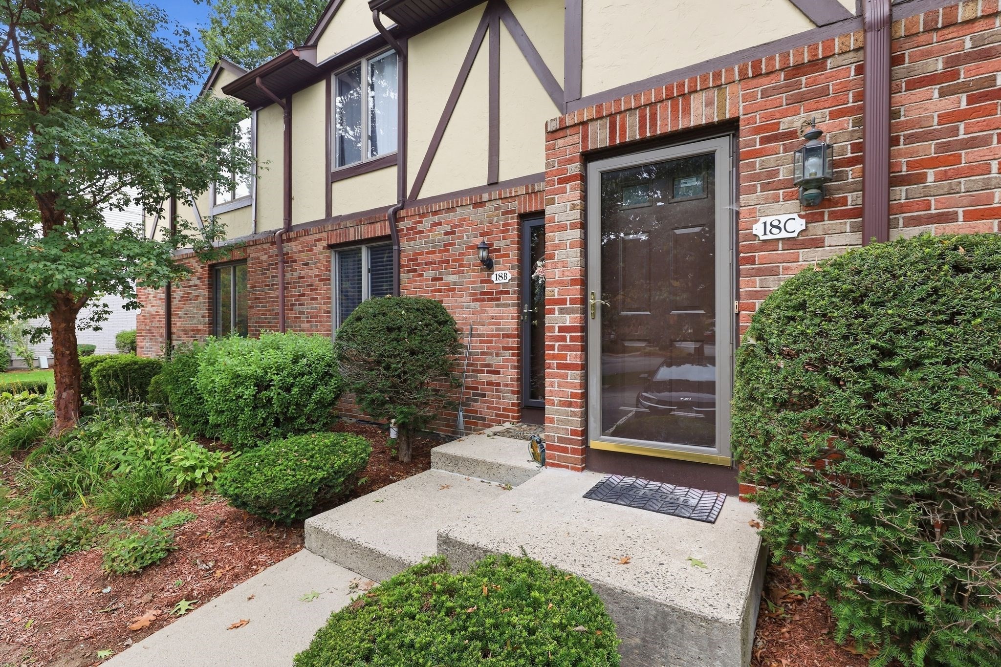 18 Mansion Woods Dr # C Property Photo 3