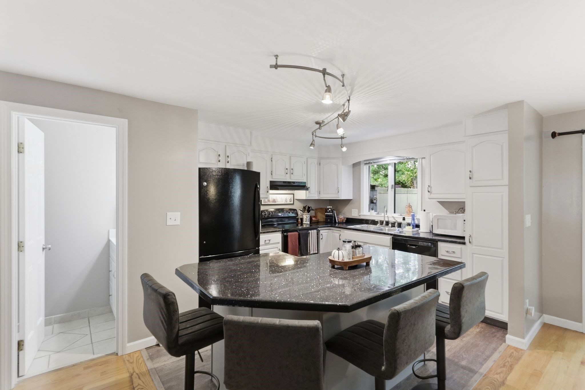 18 Mansion Woods Dr # C Property Photo 12