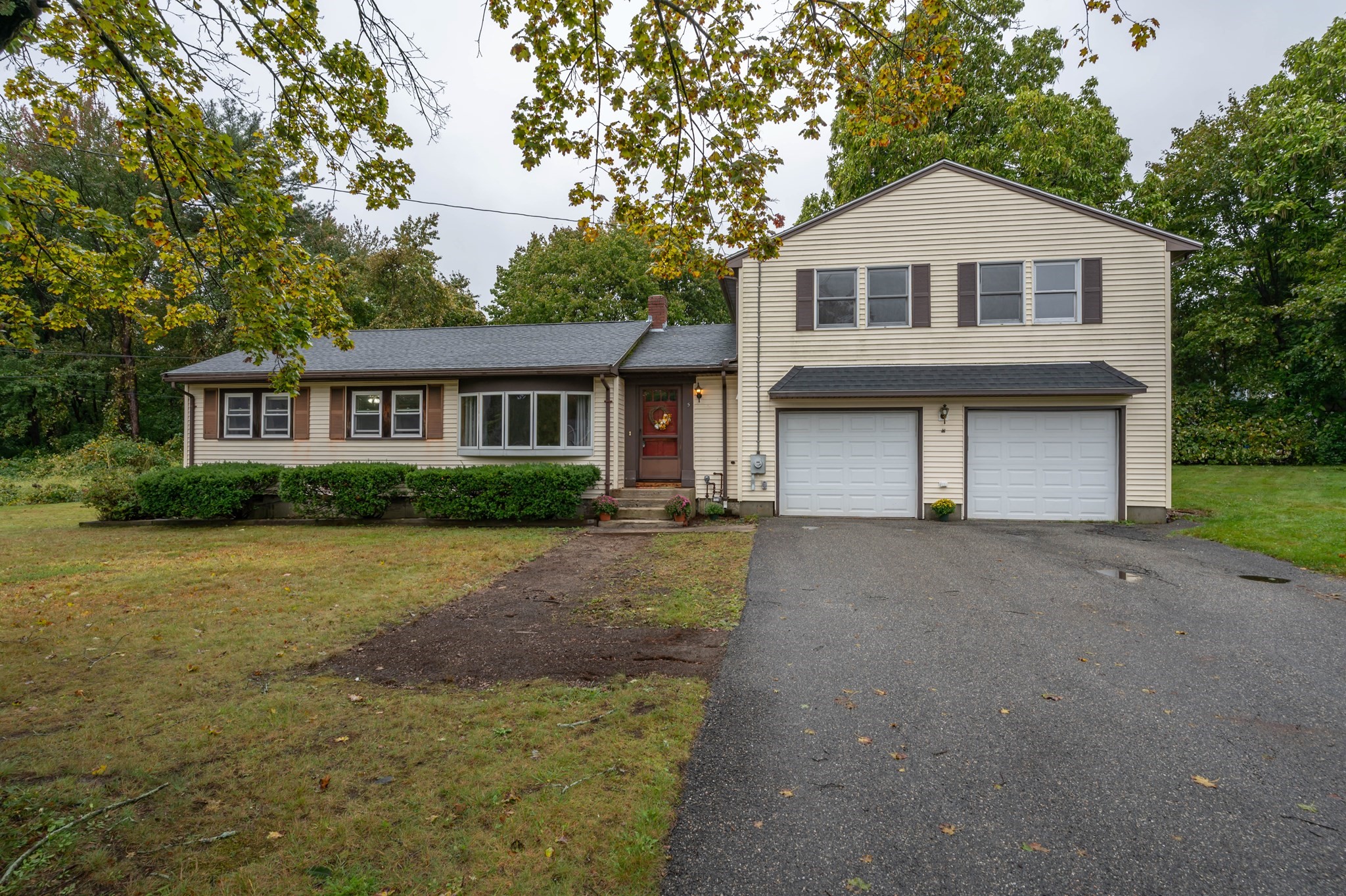 5 Martin Dr Property Photo 1