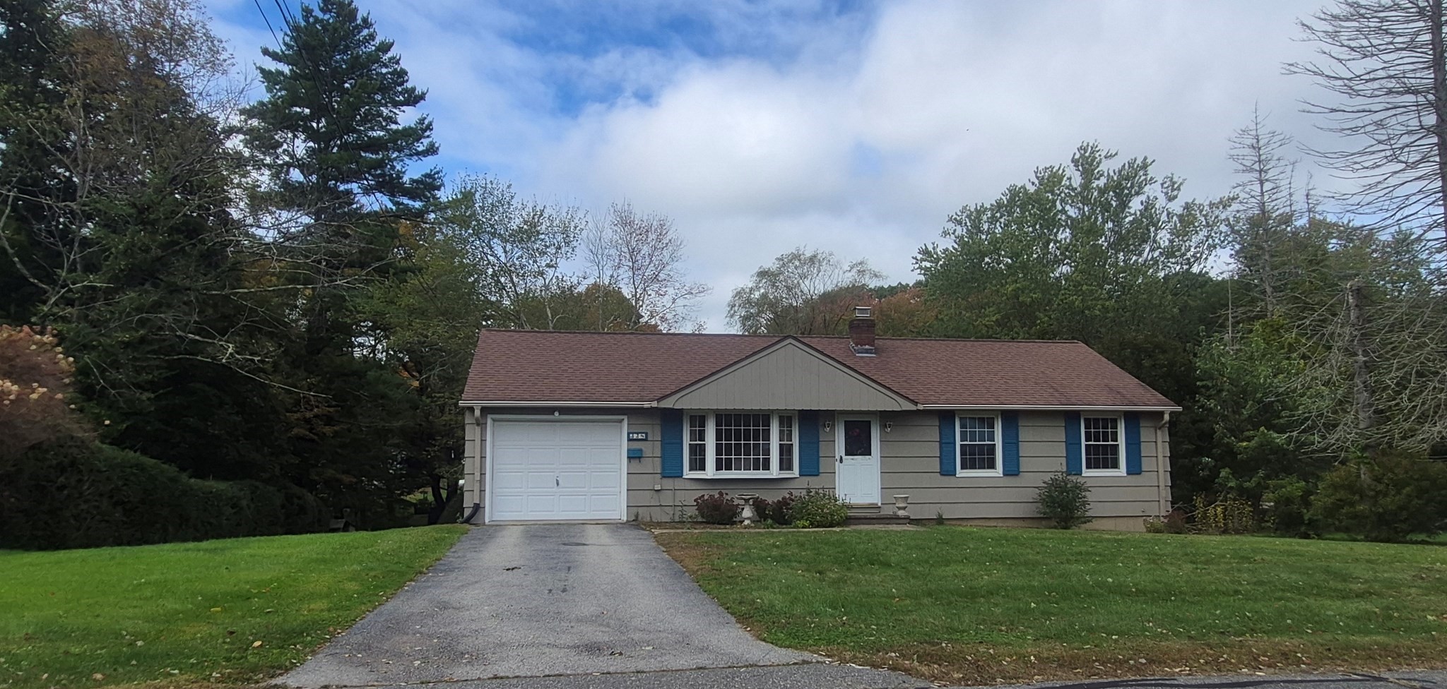 328 Lebanon Hill Rd Property Photo 1